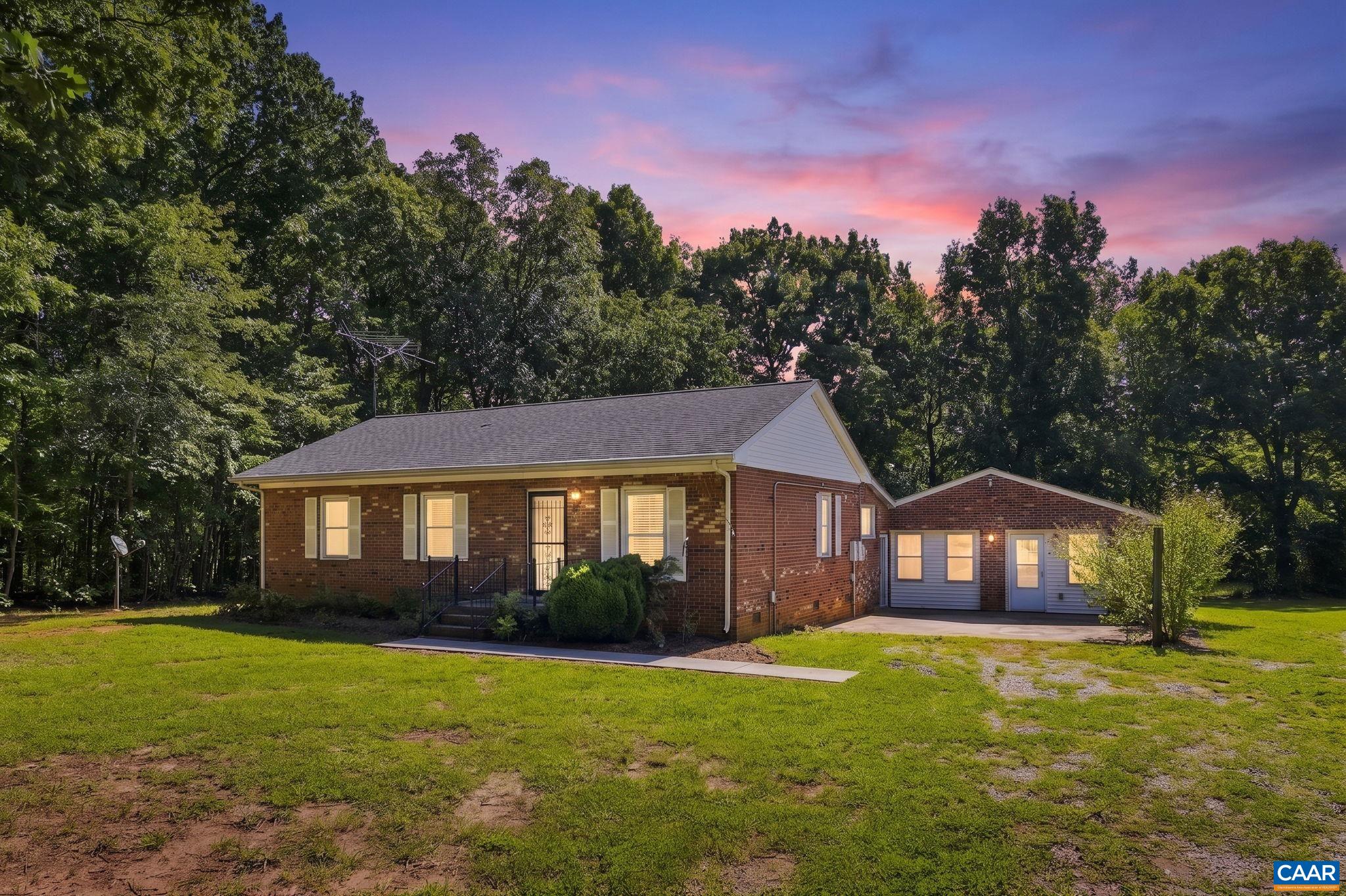 13624 SHANNON HILL RD, LOUISA, Virginia 23093, 4 Bedrooms Bedrooms, ,2 BathroomsBathrooms,Residential,13624 SHANNON HILL RD,681130 MLS # 681130