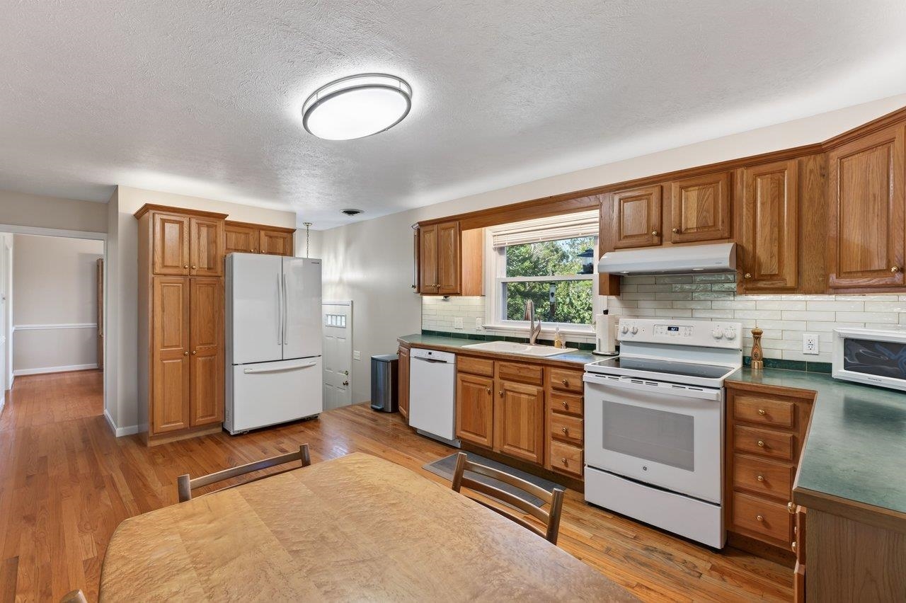 1222 WOODCREST CIR, HARRISONBURG, Virginia 22801, 3 Bedrooms Bedrooms, ,2 BathroomsBathrooms,Residential,1222 WOODCREST CIR,681133 MLS # 681133