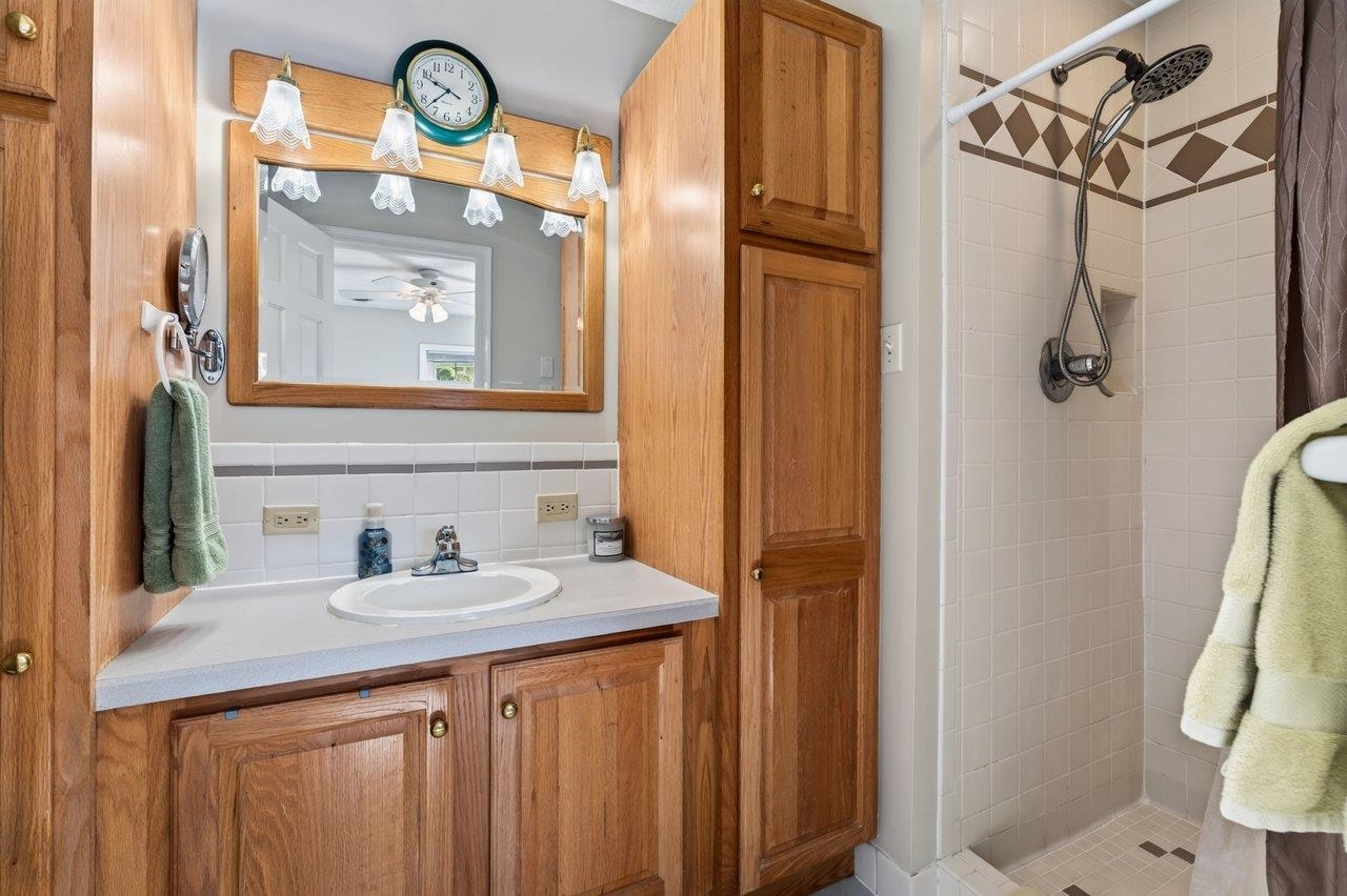1222 WOODCREST CIR, HARRISONBURG, Virginia 22801, 3 Bedrooms Bedrooms, ,2 BathroomsBathrooms,Residential,1222 WOODCREST CIR,681133 MLS # 681133