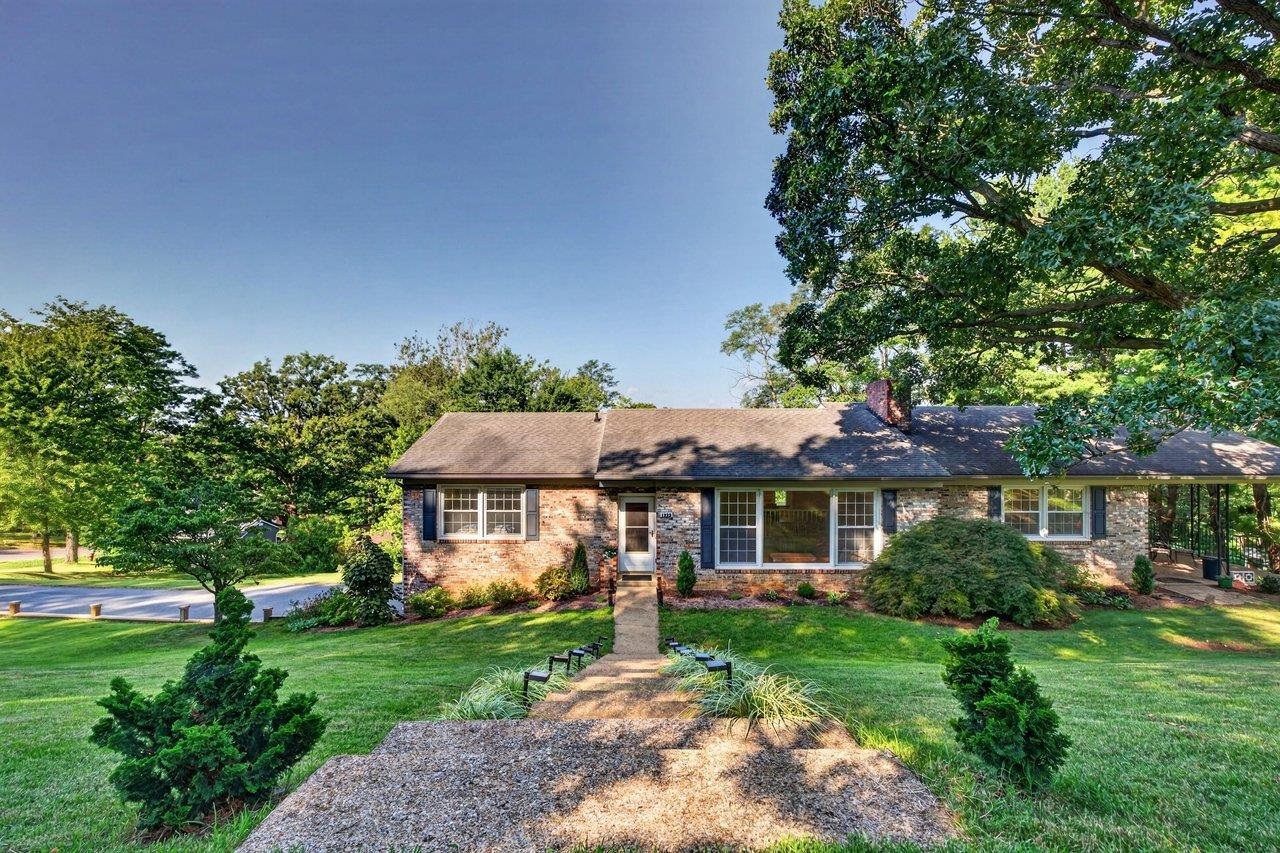1222 WOODCREST CIR, HARRISONBURG, Virginia 22801, 3 Bedrooms Bedrooms, ,2 BathroomsBathrooms,Residential,1222 WOODCREST CIR,681133 MLS # 681133
