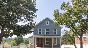 2235 SPRUCE AVE, BUENA VISTA, Virginia 24416, 4 Bedrooms Bedrooms, ,3 BathroomsBathrooms,Residential,2235 SPRUCE AVE,681136 MLS # 681136