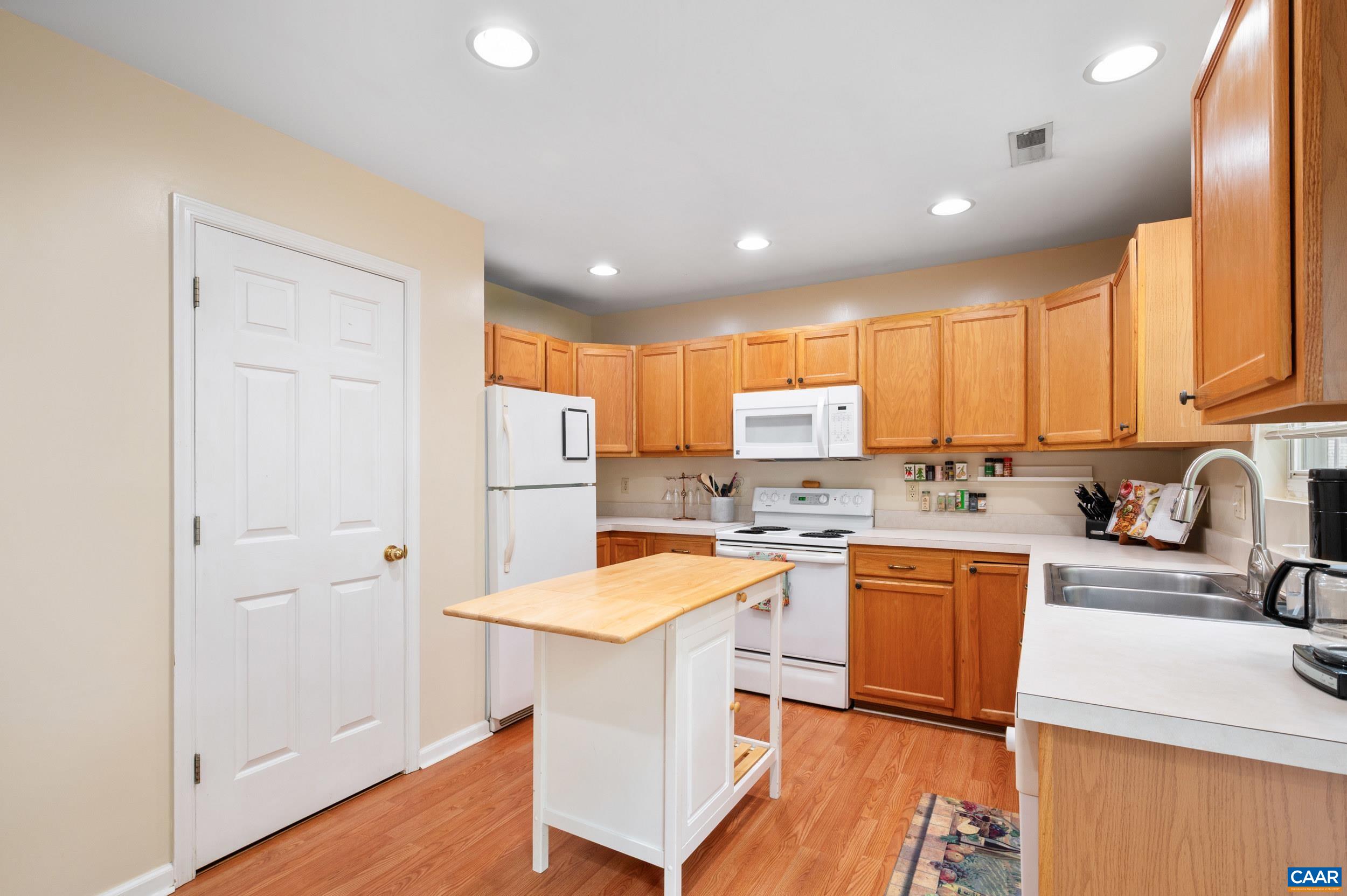 103 HARTFORD CT, CHARLOTTESVILLE, Virginia 22902, 4 Bedrooms Bedrooms, ,3 BathroomsBathrooms,Residential,Affordable Belmont Townhome,103 HARTFORD CT,679737 MLS # 679737