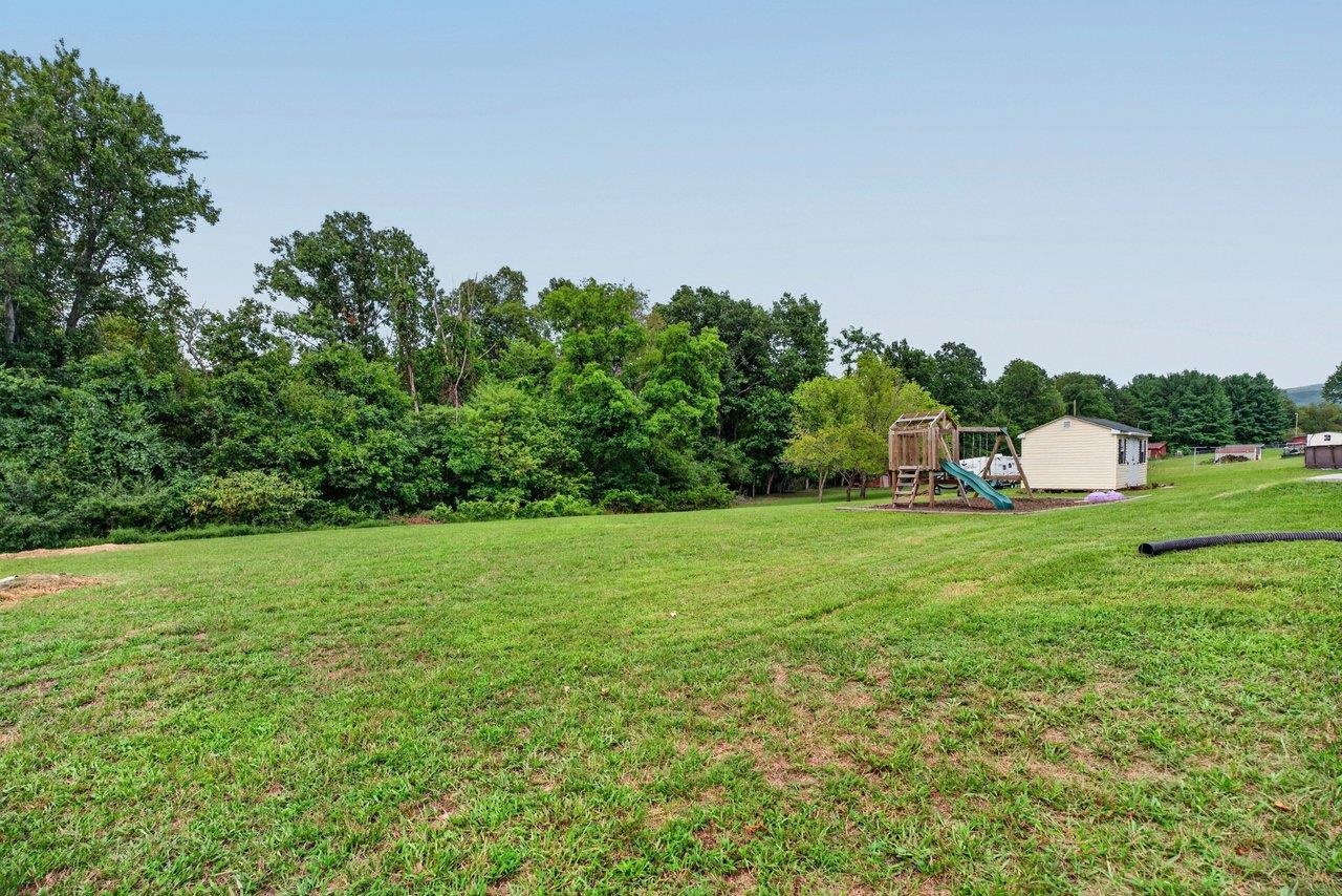 181 CRIMORA STATION LN, CRIMORA, Virginia 24431, 3 Bedrooms Bedrooms, ,2 BathroomsBathrooms,Residential,181 CRIMORA STATION LN,681068 MLS # 681068 181 CRIMORA STATION LN, CRIMORA, Virginia 24431, 3 Bedrooms Bedrooms, ,2 BathroomsBathrooms,Residential,181 CRIMORA STATION LN,681068 MLS # 681068