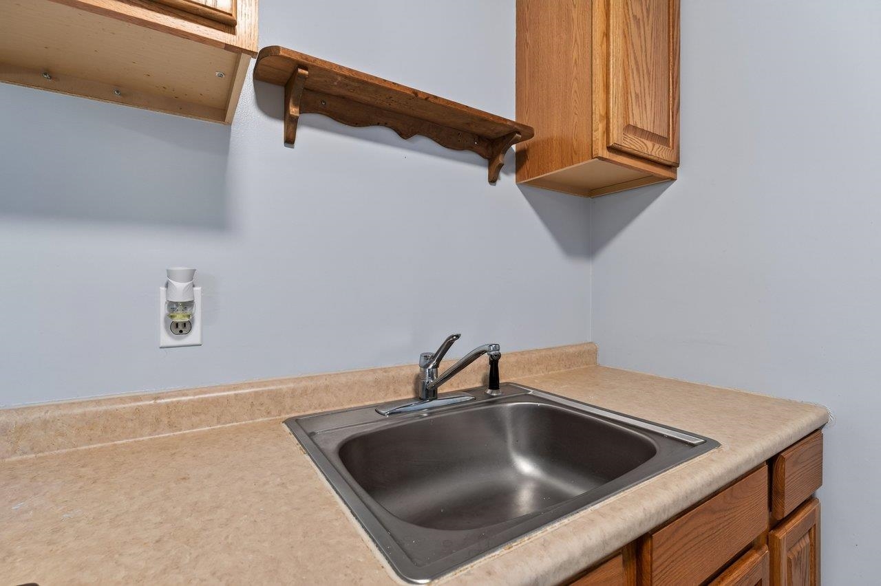 6055 WHIPPOORWILL LN, ROCKINGHAM, Virginia 22802, 4 Bedrooms Bedrooms, ,2 BathroomsBathrooms,Residential,6055 WHIPPOORWILL LN,681140 MLS # 681140 6055 WHIPPOORWILL LN, ROCKINGHAM, Virginia 22802, 4 Bedrooms Bedrooms, ,2 BathroomsBathrooms,Residential,6055 WHIPPOORWILL LN,681140 MLS # 681140