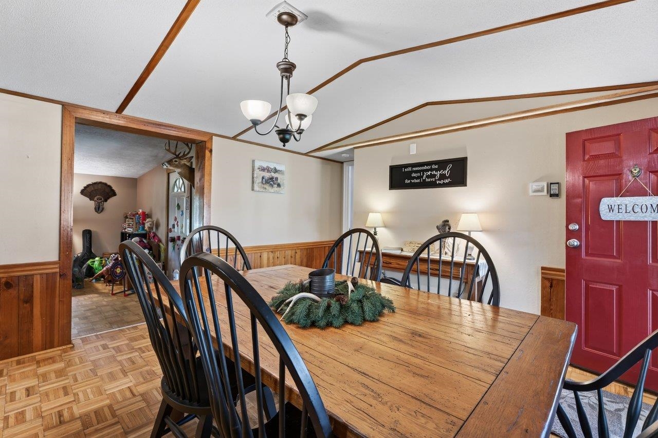 406 TRAYFOOT RD, GROTTOES, Virginia 24441, 3 Bedrooms Bedrooms, ,2 BathroomsBathrooms,Residential,406 TRAYFOOT RD,681141 MLS # 681141