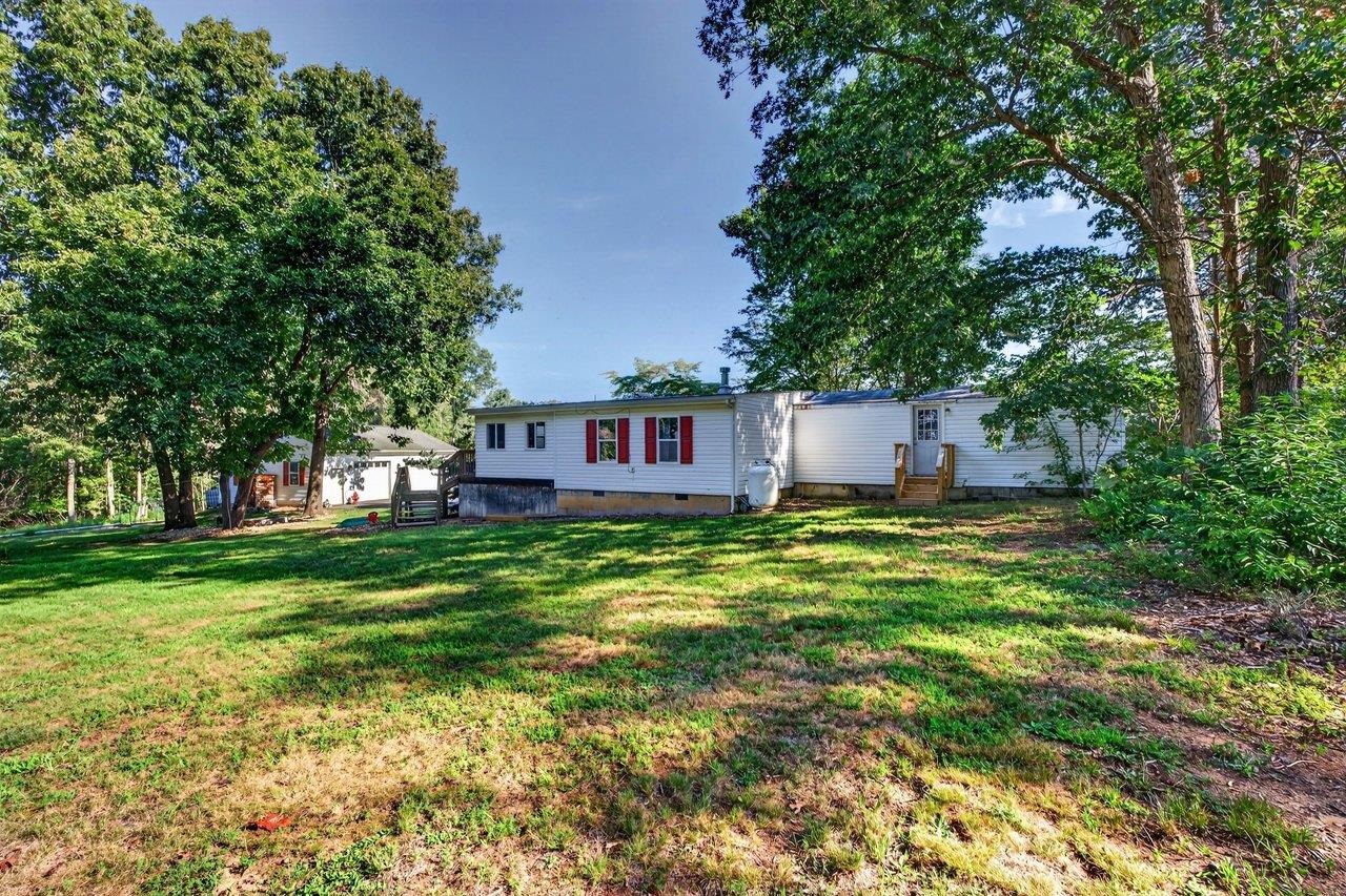 406 TRAYFOOT RD, GROTTOES, Virginia 24441, 3 Bedrooms Bedrooms, ,2 BathroomsBathrooms,Residential,406 TRAYFOOT RD,681141 MLS # 681141