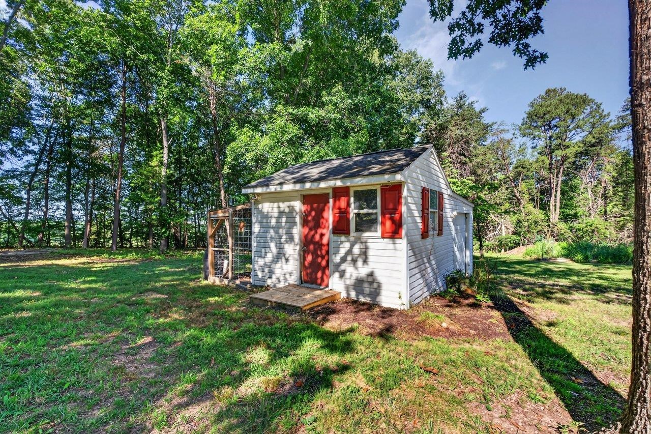 406 TRAYFOOT RD, GROTTOES, Virginia 24441, 3 Bedrooms Bedrooms, ,2 BathroomsBathrooms,Residential,406 TRAYFOOT RD,681141 MLS # 681141