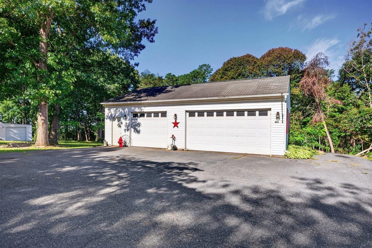 406 TRAYFOOT RD, GROTTOES, Virginia 24441, 3 Bedrooms Bedrooms, ,2 BathroomsBathrooms,Residential,406 TRAYFOOT RD,681141 MLS # 681141