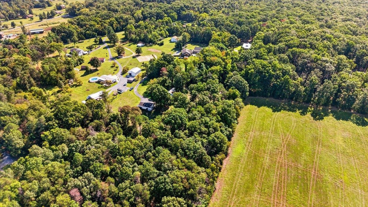 406 TRAYFOOT RD, GROTTOES, Virginia 24441, 3 Bedrooms Bedrooms, ,2 BathroomsBathrooms,Residential,406 TRAYFOOT RD,681141 MLS # 681141