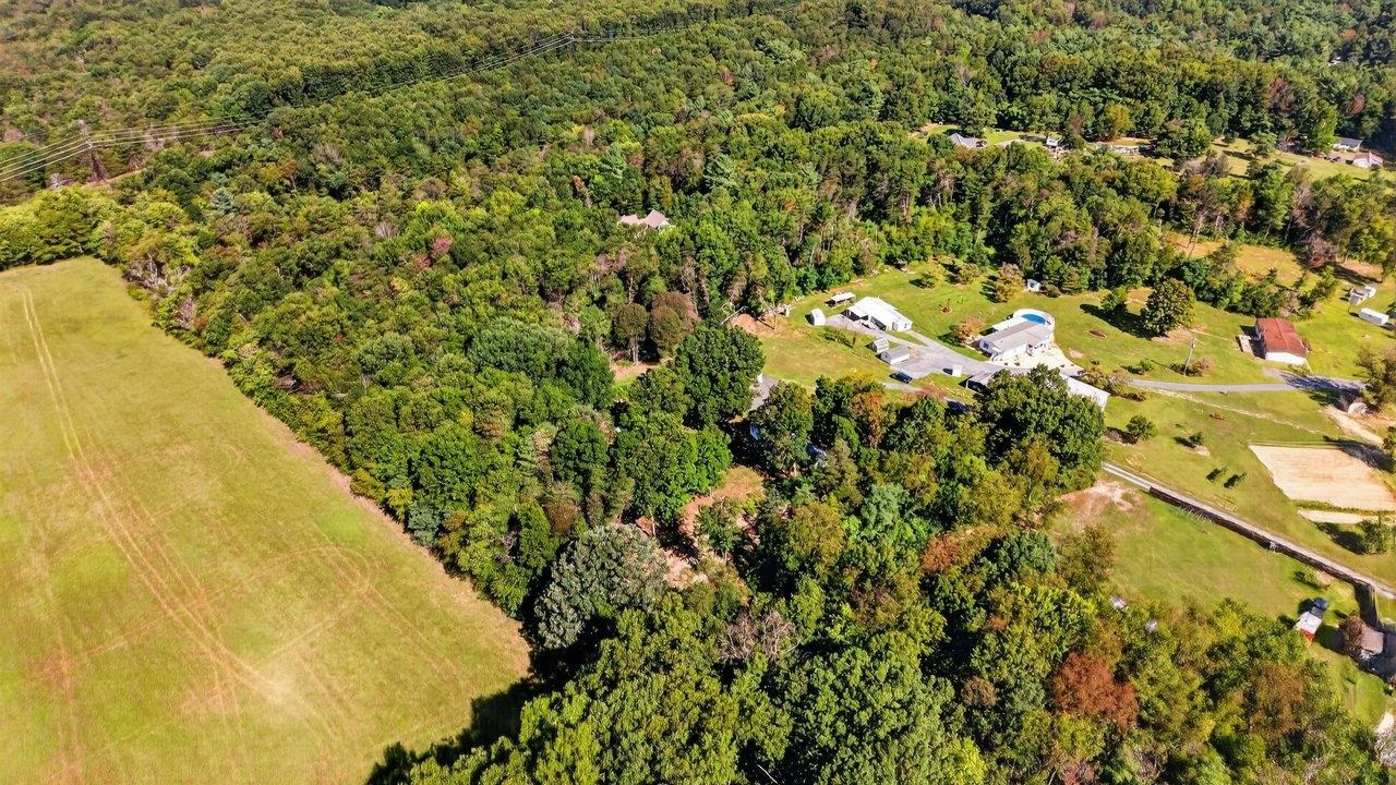 406 TRAYFOOT RD, GROTTOES, Virginia 24441, 3 Bedrooms Bedrooms, ,2 BathroomsBathrooms,Residential,406 TRAYFOOT RD,681141 MLS # 681141