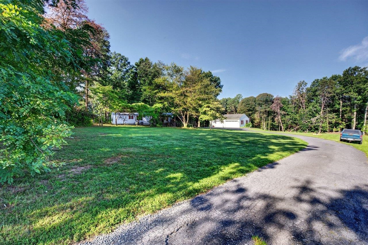 406 TRAYFOOT RD, GROTTOES, Virginia 24441, 3 Bedrooms Bedrooms, ,2 BathroomsBathrooms,Residential,406 TRAYFOOT RD,681141 MLS # 681141