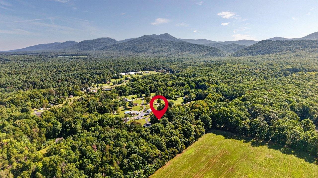 406 TRAYFOOT RD, GROTTOES, Virginia 24441, 3 Bedrooms Bedrooms, ,2 BathroomsBathrooms,Residential,406 TRAYFOOT RD,681141 MLS # 681141