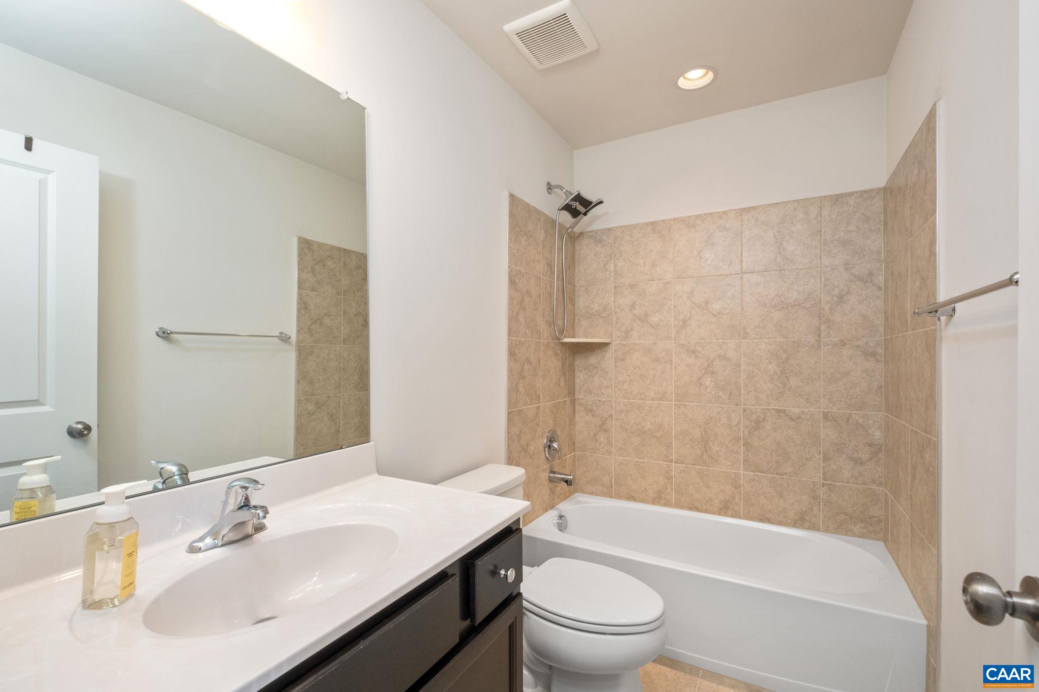 Hallway Full Bathroom