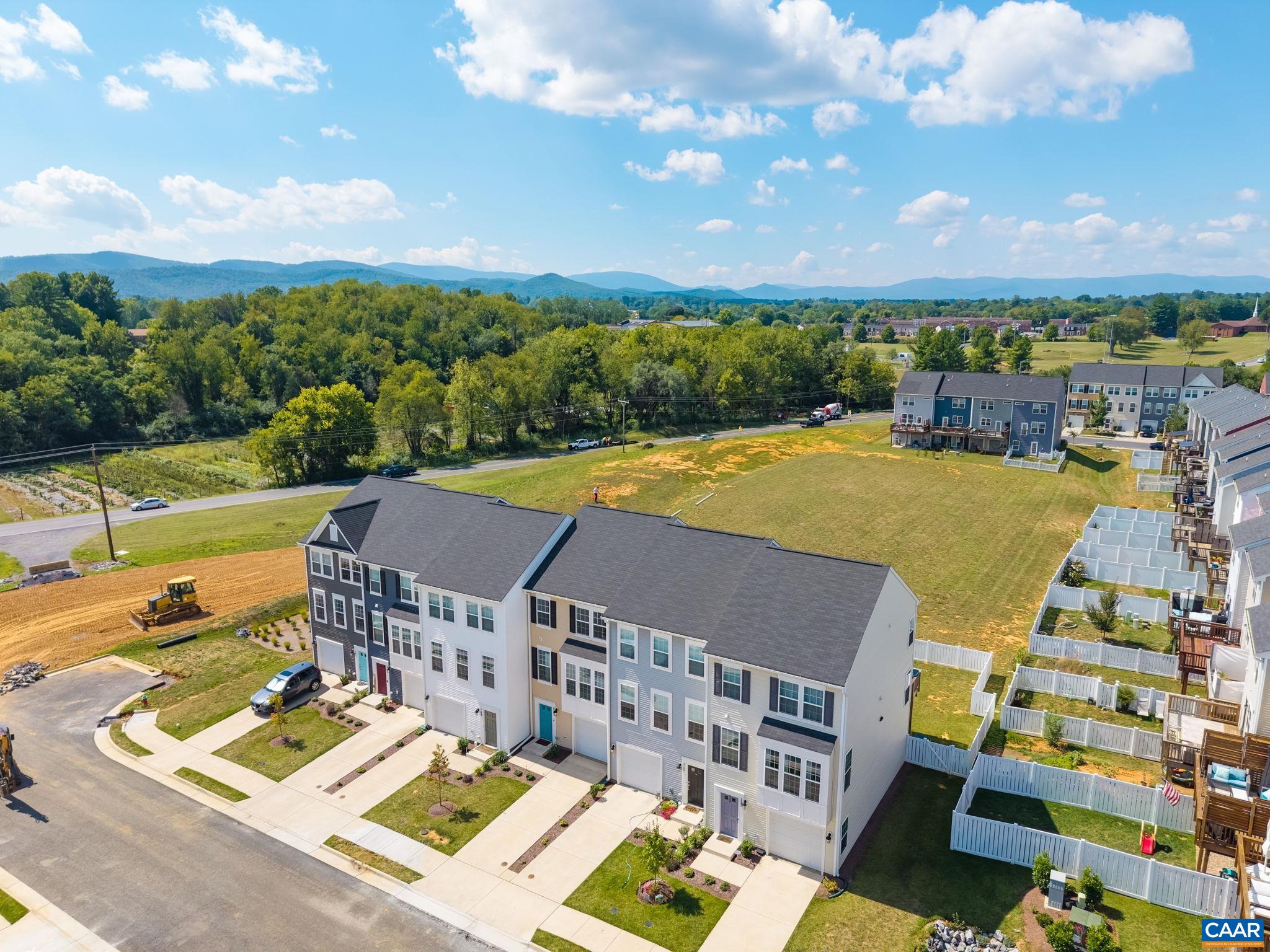 113 MAPLESHIRE CT, WAYNESBORO, Virginia 22980, 3 Bedrooms Bedrooms, ,2 BathroomsBathrooms,Residential,113 MAPLESHIRE CT,681145 MLS # 681145