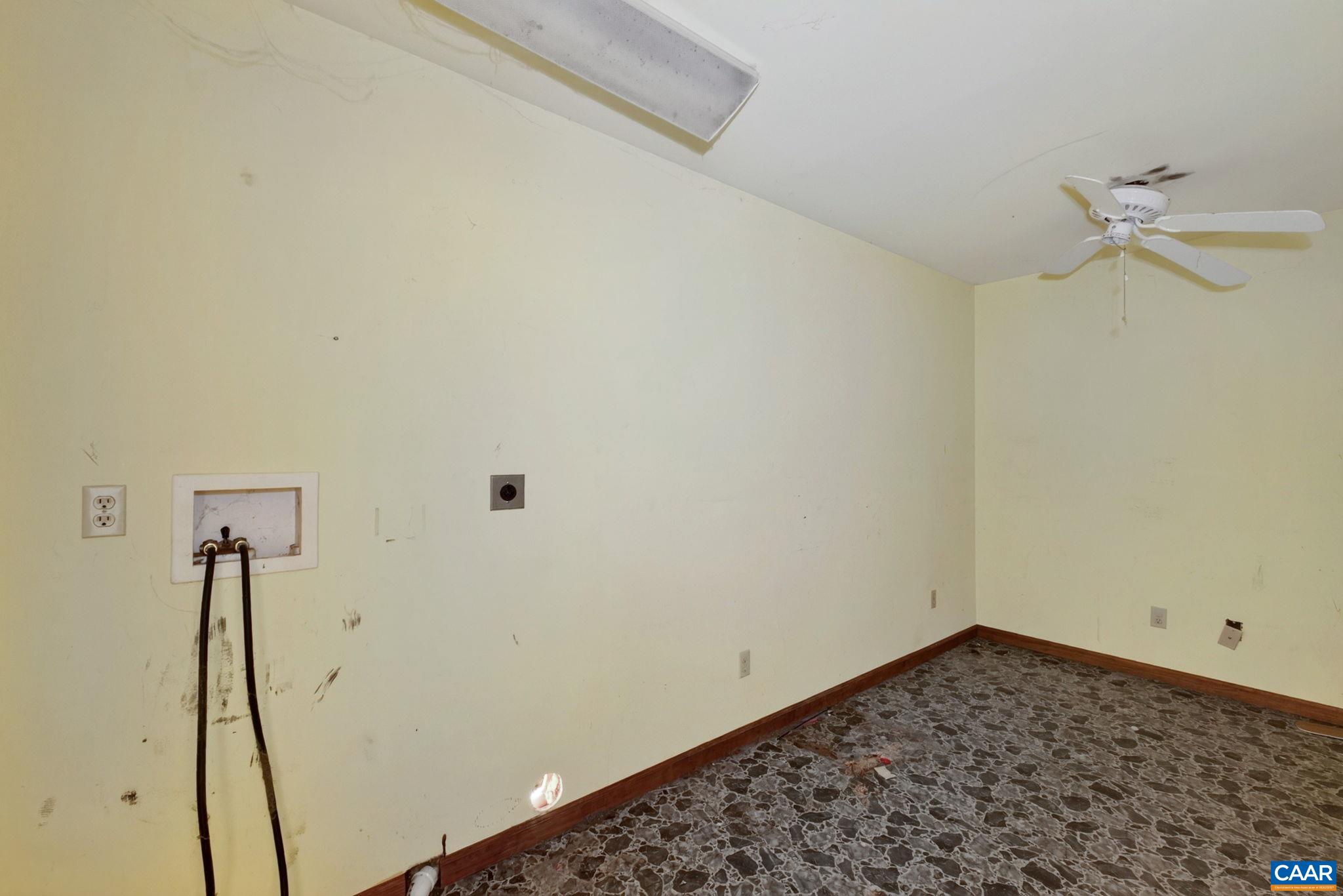 6 OAK GROVE RD, PALMYRA, Virginia 22963, 3 Bedrooms Bedrooms, ,2 BathroomsBathrooms,Residential,6 OAK GROVE RD,681154 MLS # 681154 6 OAK GROVE RD, PALMYRA, Virginia 22963, 3 Bedrooms Bedrooms, ,2 BathroomsBathrooms,Residential,6 OAK GROVE RD,681154 MLS # 681154