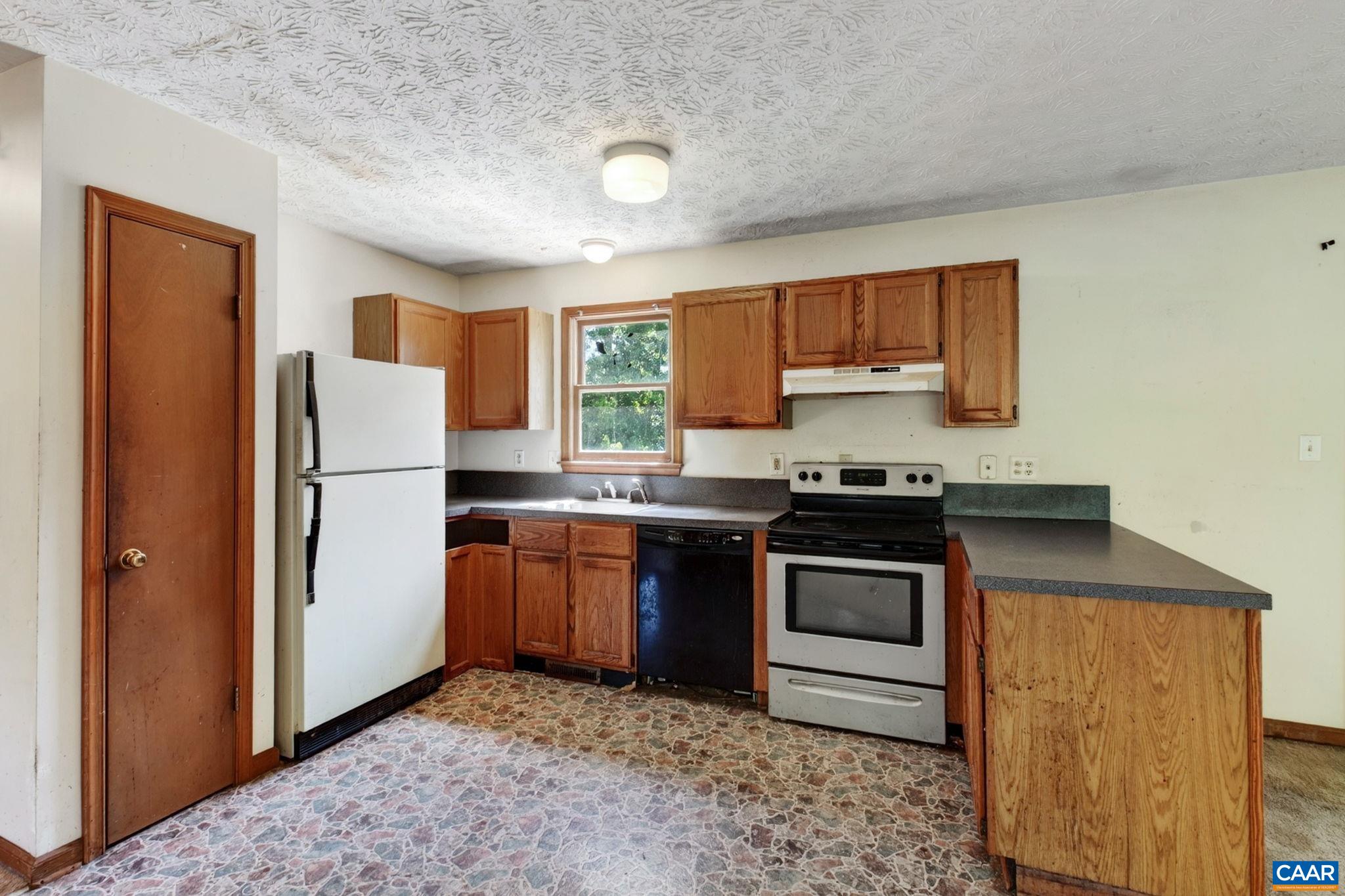 6 OAK GROVE RD, PALMYRA, Virginia 22963, 3 Bedrooms Bedrooms, ,2 BathroomsBathrooms,Residential,6 OAK GROVE RD,681154 MLS # 681154 6 OAK GROVE RD, PALMYRA, Virginia 22963, 3 Bedrooms Bedrooms, ,2 BathroomsBathrooms,Residential,6 OAK GROVE RD,681154 MLS # 681154
