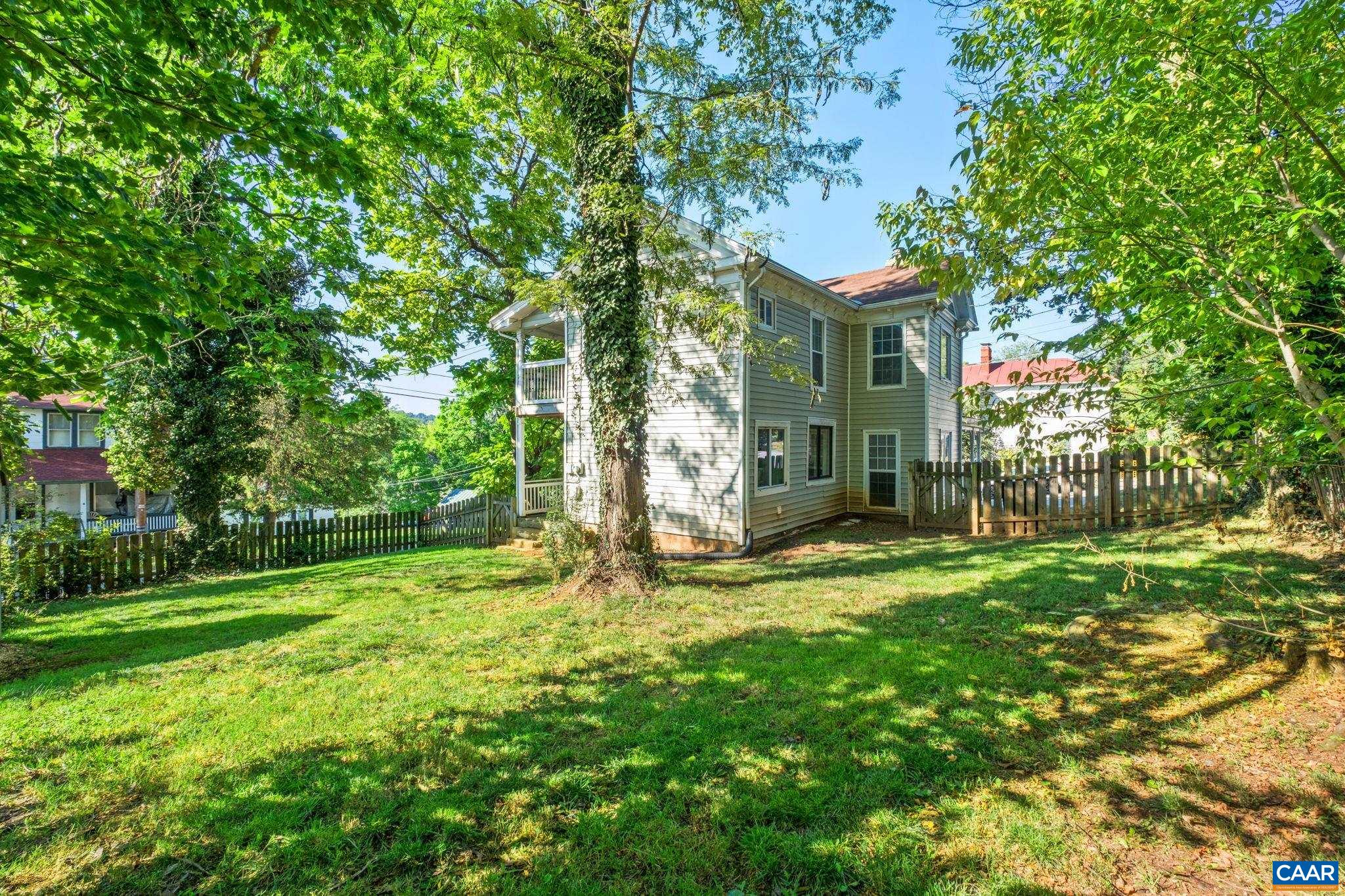 221 RESERVOIR ST, STAUNTON, Virginia 24401, 3 Bedrooms Bedrooms, ,2 BathroomsBathrooms,Residential,221 RESERVOIR ST,681157 MLS # 681157 221 RESERVOIR ST, STAUNTON, Virginia 24401, 3 Bedrooms Bedrooms, ,2 BathroomsBathrooms,Residential,221 RESERVOIR ST,681157 MLS # 681157