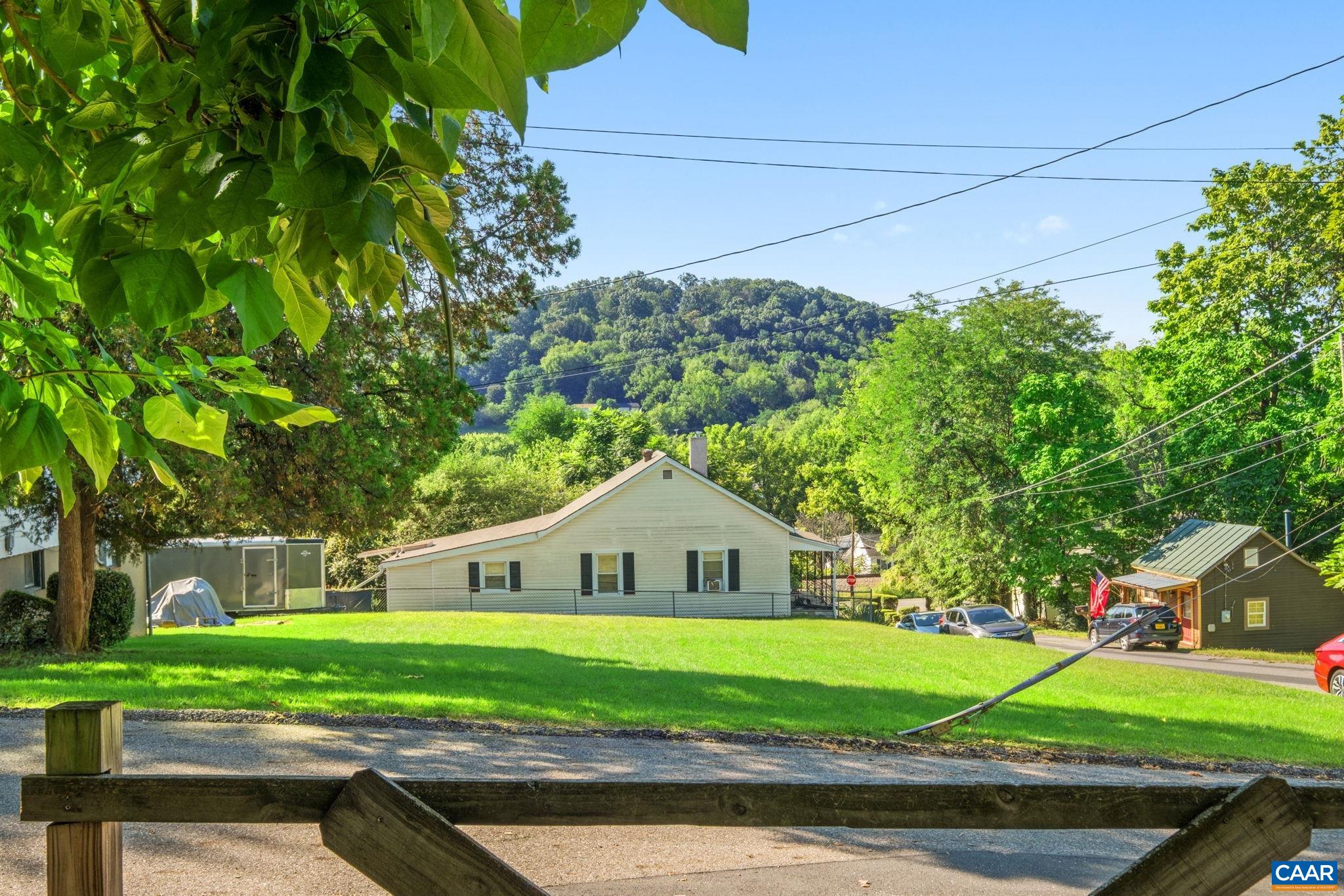 221 RESERVOIR ST, STAUNTON, Virginia 24401, 3 Bedrooms Bedrooms, ,2 BathroomsBathrooms,Residential,221 RESERVOIR ST,681157 MLS # 681157 221 RESERVOIR ST, STAUNTON, Virginia 24401, 3 Bedrooms Bedrooms, ,2 BathroomsBathrooms,Residential,221 RESERVOIR ST,681157 MLS # 681157
