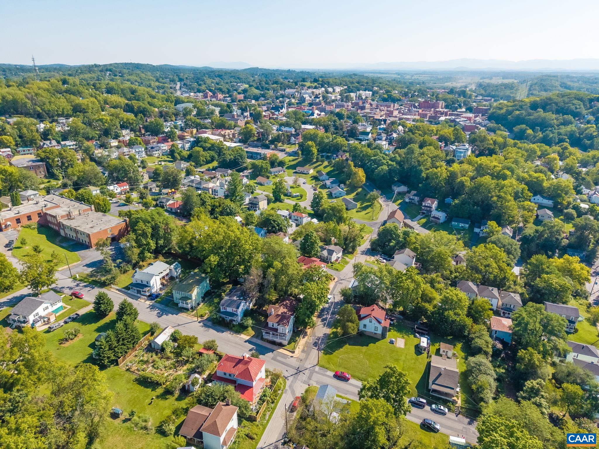 221 RESERVOIR ST, STAUNTON, Virginia 24401, 3 Bedrooms Bedrooms, ,2 BathroomsBathrooms,Residential,221 RESERVOIR ST,681157 MLS # 681157 221 RESERVOIR ST, STAUNTON, Virginia 24401, 3 Bedrooms Bedrooms, ,2 BathroomsBathrooms,Residential,221 RESERVOIR ST,681157 MLS # 681157