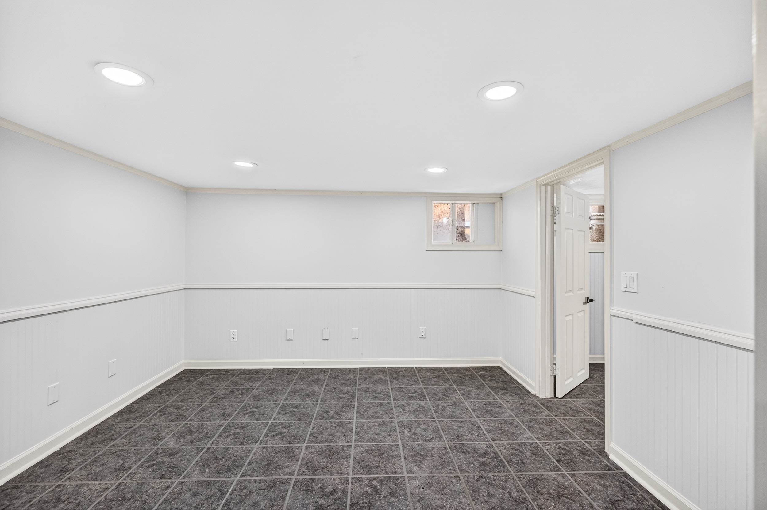 727 CHERRY HILL DR, STAUNTON, Virginia 24401, 3 Bedrooms Bedrooms, ,2 BathroomsBathrooms,Residential,727 CHERRY HILL DR,680922 MLS # 680922