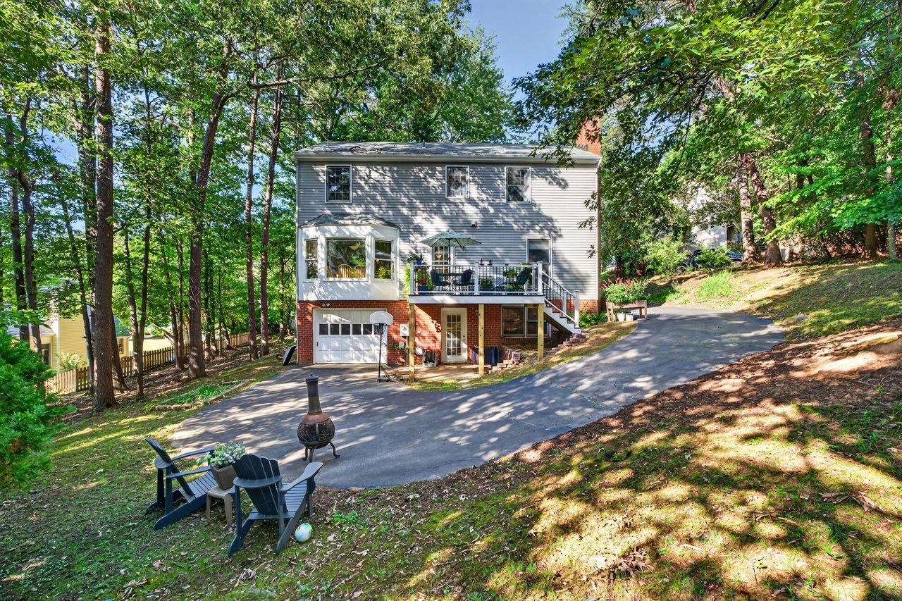 1141 HEARTHGLOW CT, CHARLOTTESVILLE, Virginia 22901, 4 Bedrooms Bedrooms, ,2 BathroomsBathrooms,Residential,1141 HEARTHGLOW CT,680964 MLS # 680964 1141 HEARTHGLOW CT, CHARLOTTESVILLE, Virginia 22901, 4 Bedrooms Bedrooms, ,2 BathroomsBathrooms,Residential,1141 HEARTHGLOW CT,680964 MLS # 680964
