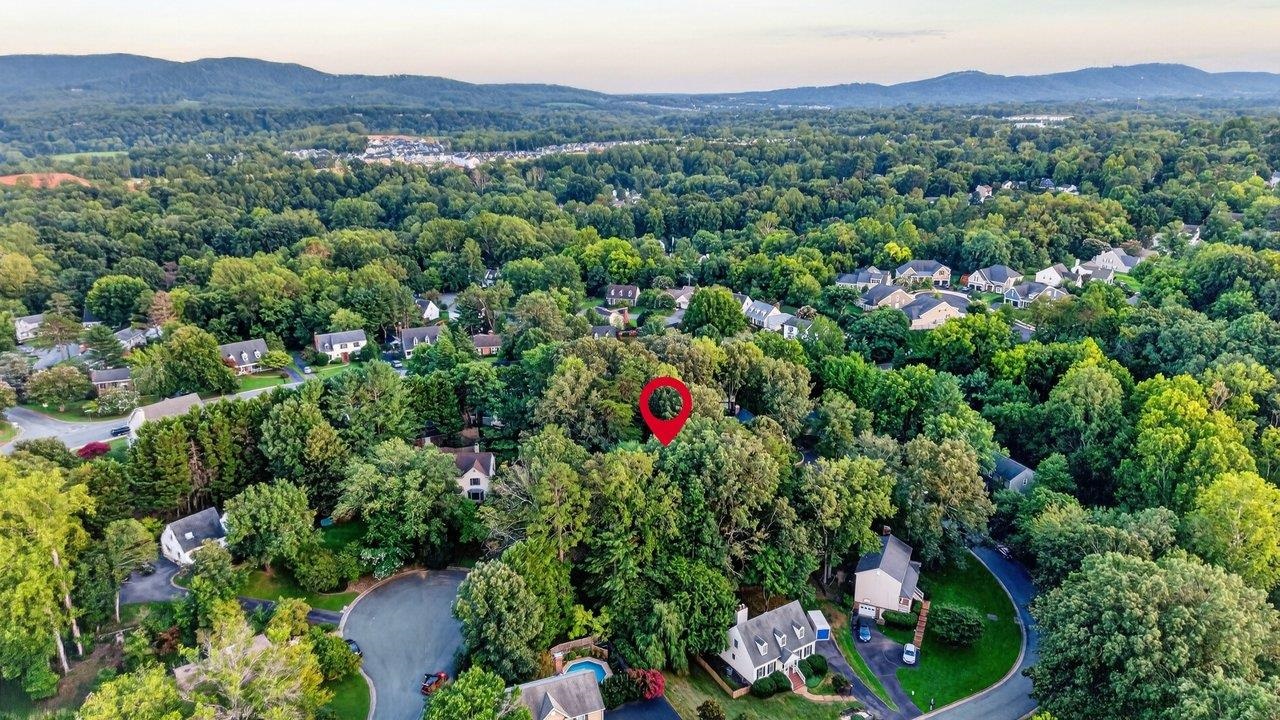 1141 HEARTHGLOW CT, CHARLOTTESVILLE, Virginia 22901, 4 Bedrooms Bedrooms, ,2 BathroomsBathrooms,Residential,1141 HEARTHGLOW CT,680964 MLS # 680964 1141 HEARTHGLOW CT, CHARLOTTESVILLE, Virginia 22901, 4 Bedrooms Bedrooms, ,2 BathroomsBathrooms,Residential,1141 HEARTHGLOW CT,680964 MLS # 680964