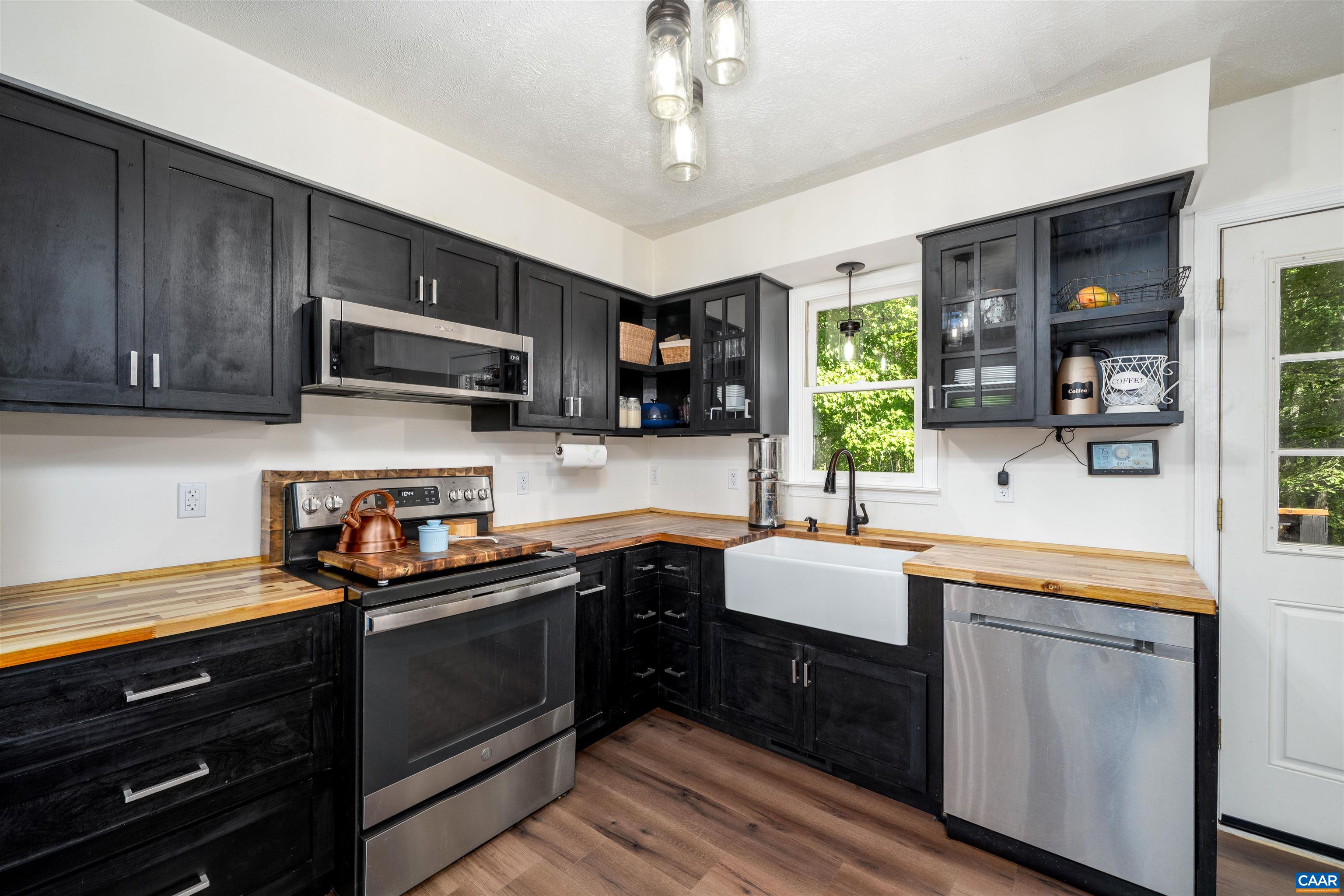 1203 LONG ACRE RD, PALMYRA, Virginia 22963, 4 Bedrooms Bedrooms, ,2 BathroomsBathrooms,Residential,1203 LONG ACRE RD,680970 MLS # 680970