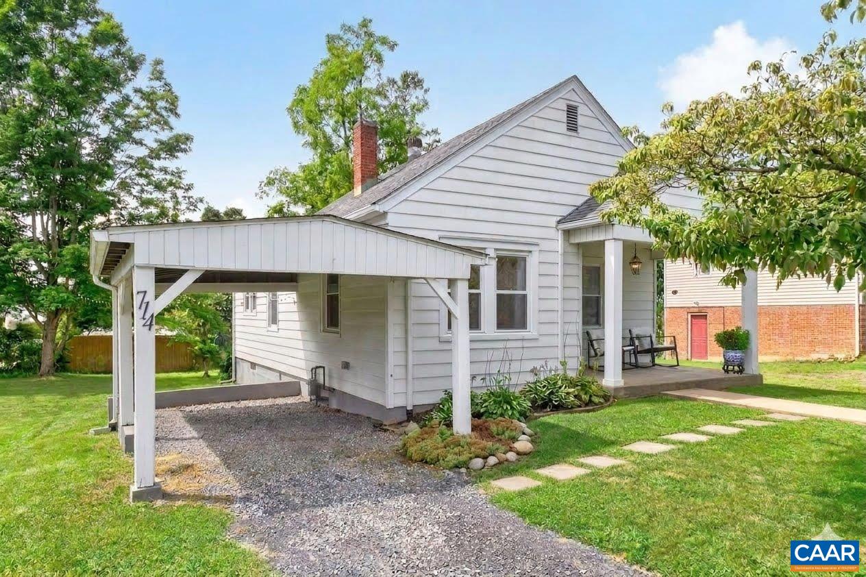 714 GYPSY AVE, STAUNTON, Virginia 24401, 2 Bedrooms Bedrooms, ,1 BathroomBathrooms,Residential,714 GYPSY AVE,681091 MLS # 681091 714 GYPSY AVE, STAUNTON, Virginia 24401, 2 Bedrooms Bedrooms, ,1 BathroomBathrooms,Residential,714 GYPSY AVE,681091 MLS # 681091