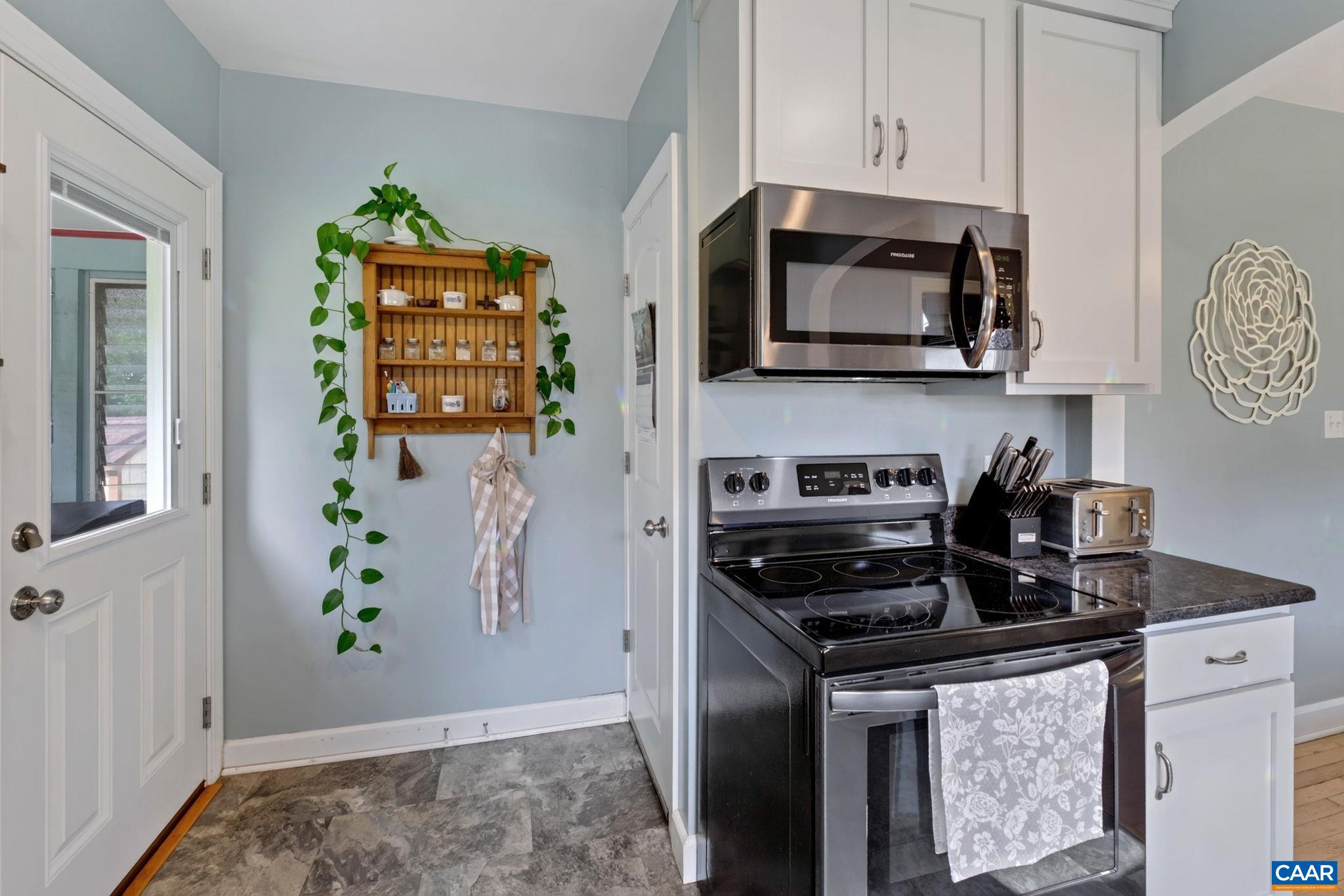 714 GYPSY AVE, STAUNTON, Virginia 24401, 2 Bedrooms Bedrooms, ,1 BathroomBathrooms,Residential,714 GYPSY AVE,681091 MLS # 681091 714 GYPSY AVE, STAUNTON, Virginia 24401, 2 Bedrooms Bedrooms, ,1 BathroomBathrooms,Residential,714 GYPSY AVE,681091 MLS # 681091