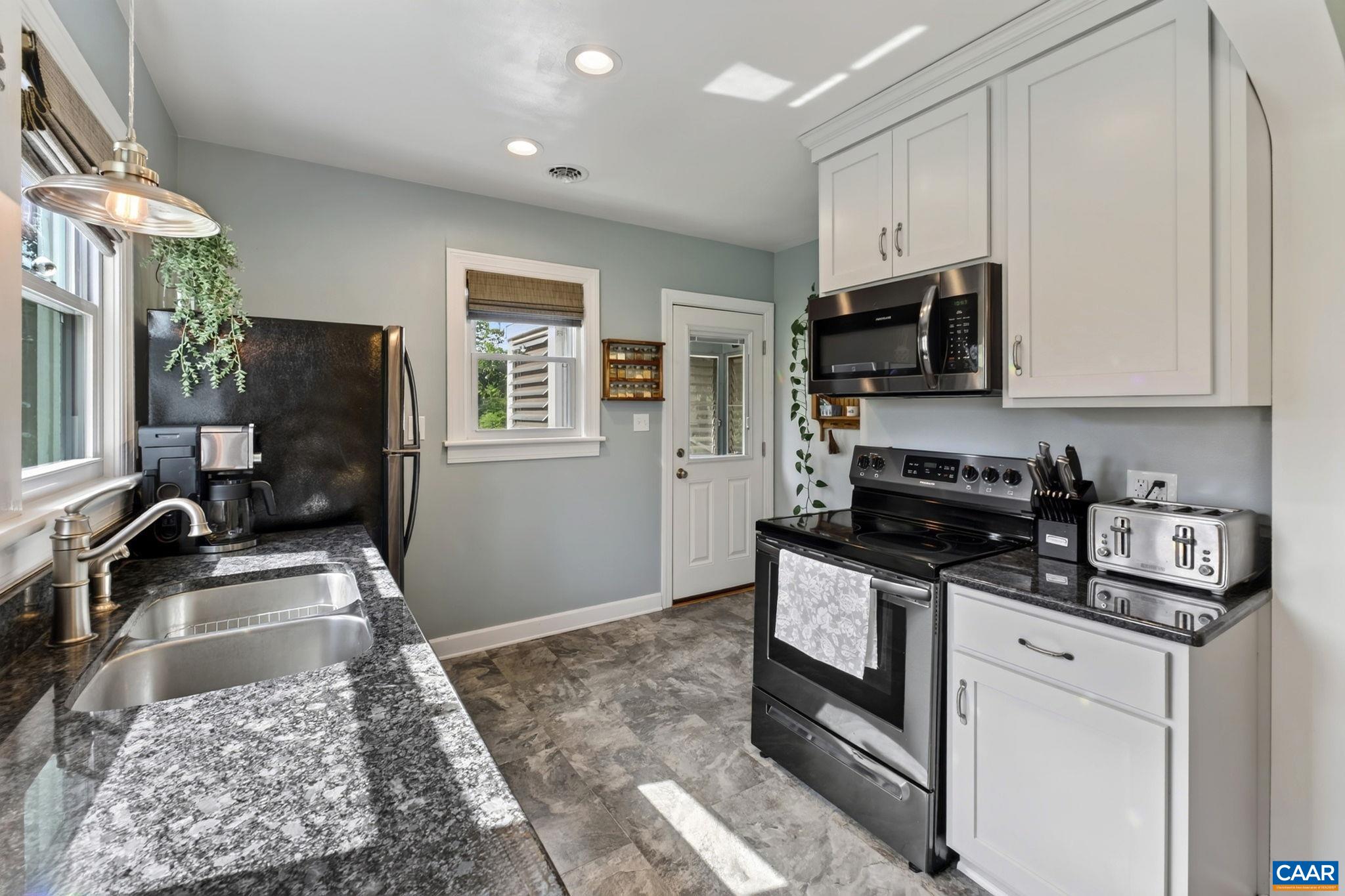 714 GYPSY AVE, STAUNTON, Virginia 24401, 2 Bedrooms Bedrooms, ,1 BathroomBathrooms,Residential,714 GYPSY AVE,681091 MLS # 681091 714 GYPSY AVE, STAUNTON, Virginia 24401, 2 Bedrooms Bedrooms, ,1 BathroomBathrooms,Residential,714 GYPSY AVE,681091 MLS # 681091