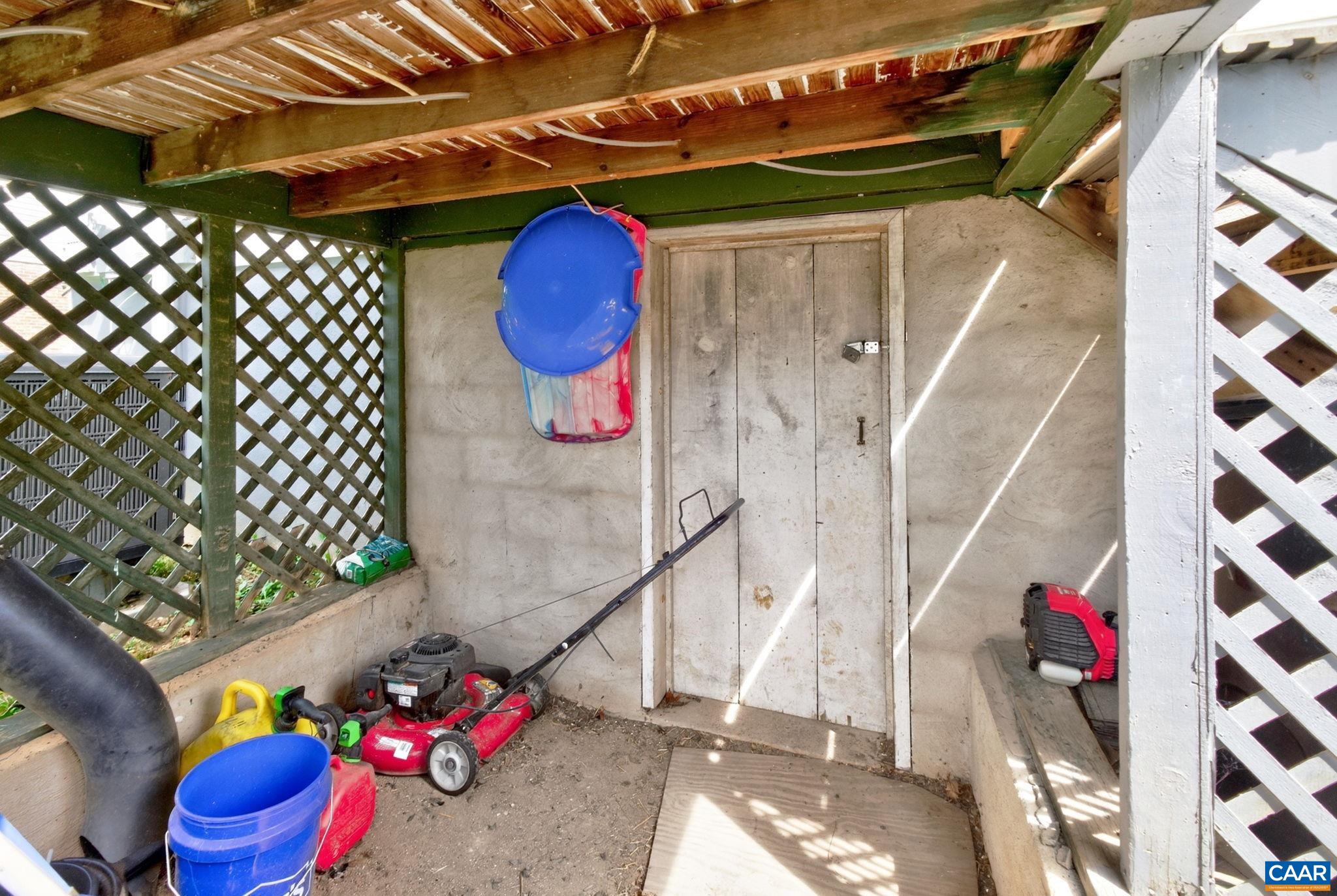 714 GYPSY AVE, STAUNTON, Virginia 24401, 2 Bedrooms Bedrooms, ,1 BathroomBathrooms,Residential,714 GYPSY AVE,681091 MLS # 681091 714 GYPSY AVE, STAUNTON, Virginia 24401, 2 Bedrooms Bedrooms, ,1 BathroomBathrooms,Residential,714 GYPSY AVE,681091 MLS # 681091