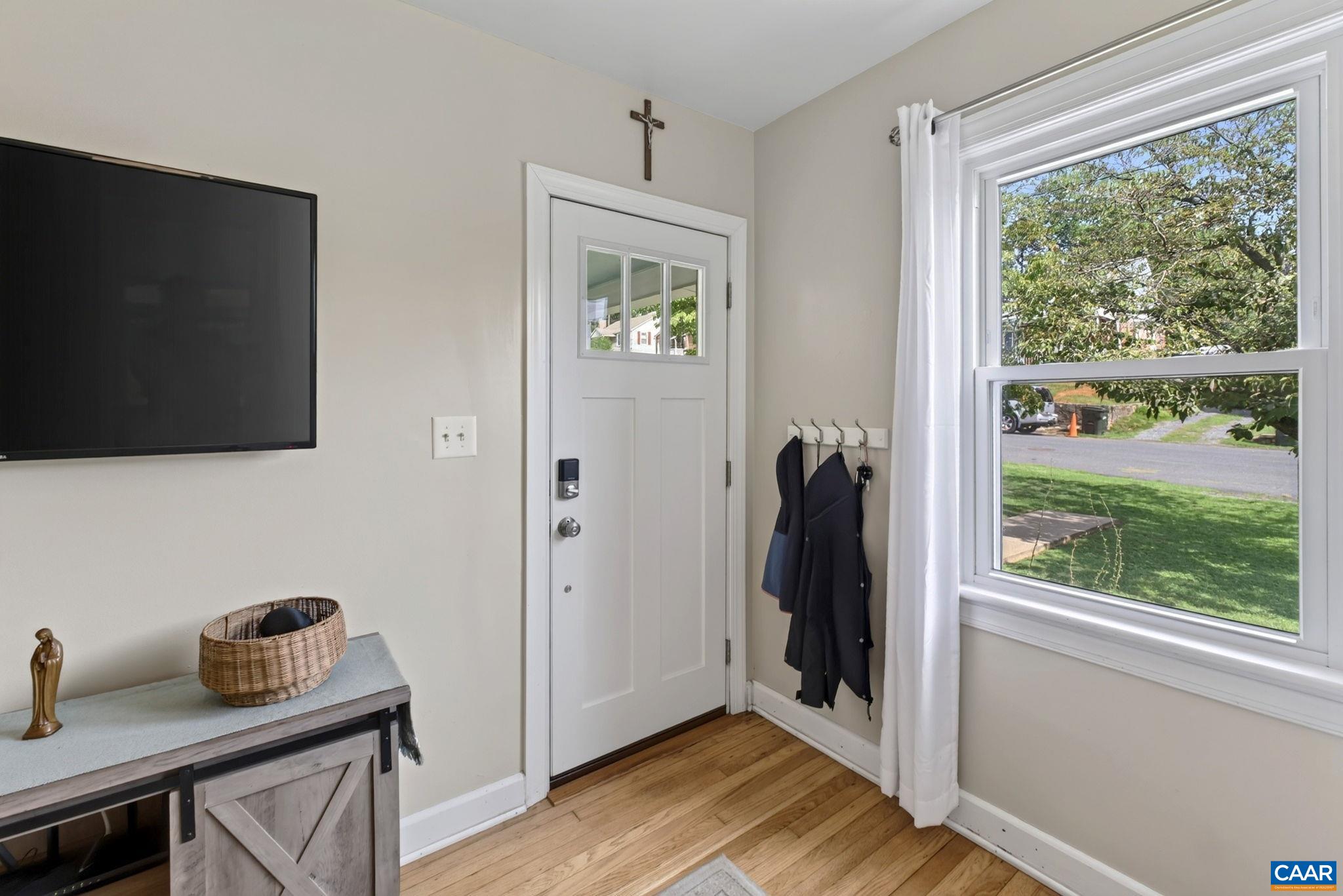 714 GYPSY AVE, STAUNTON, Virginia 24401, 2 Bedrooms Bedrooms, ,1 BathroomBathrooms,Residential,714 GYPSY AVE,681091 MLS # 681091 714 GYPSY AVE, STAUNTON, Virginia 24401, 2 Bedrooms Bedrooms, ,1 BathroomBathrooms,Residential,714 GYPSY AVE,681091 MLS # 681091