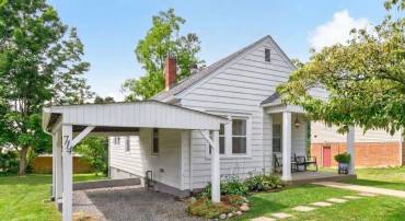 714 GYPSY AVE, STAUNTON, Virginia 24401, 2 Bedrooms Bedrooms, ,1 BathroomBathrooms,Residential,714 GYPSY AVE,681091 MLS # 681091