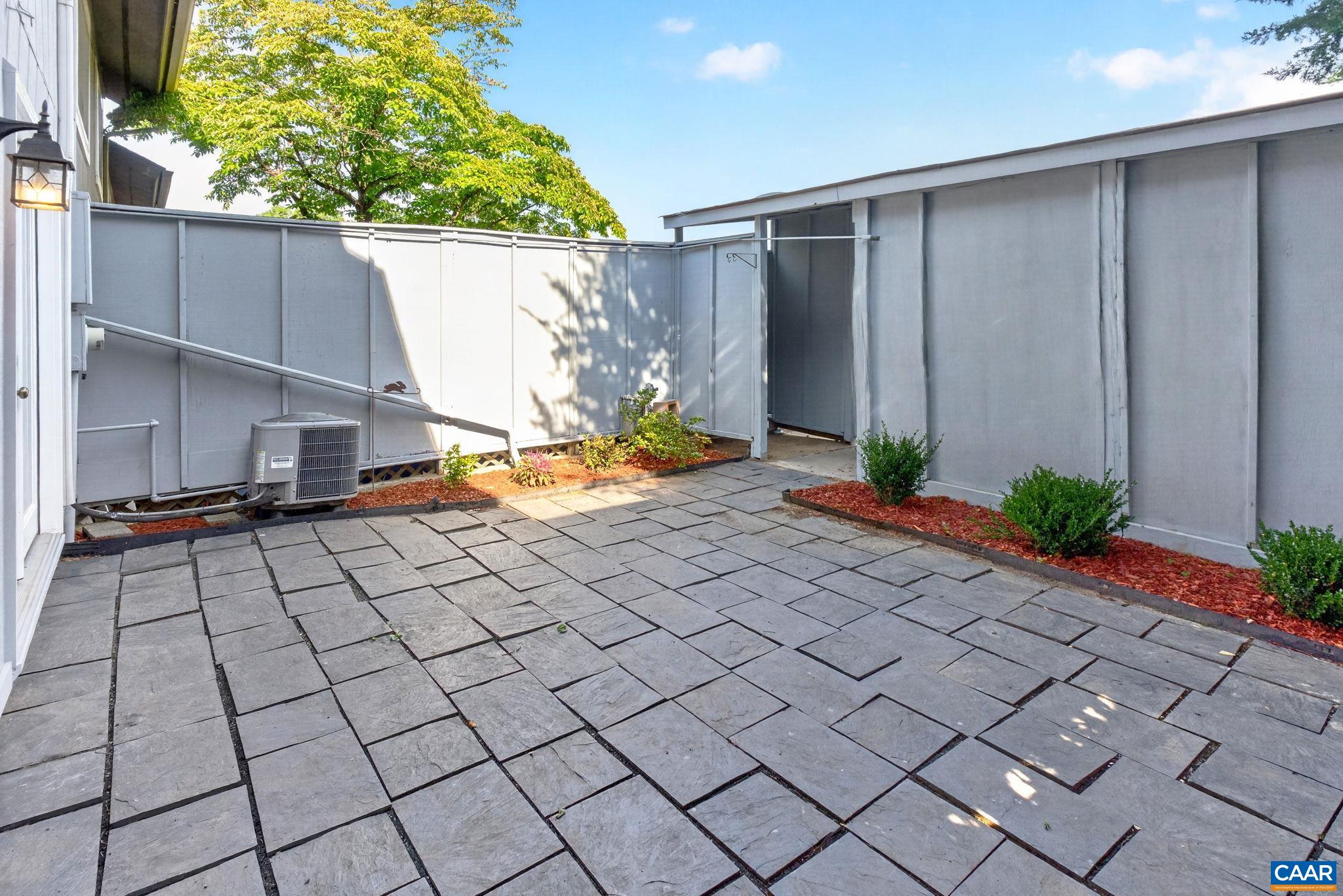 82 WOODLAKE DR, CHARLOTTESVILLE, Virginia 22901, 3 Bedrooms Bedrooms, ,1 BathroomBathrooms,Residential,82 WOODLAKE DR,681139 MLS # 681139