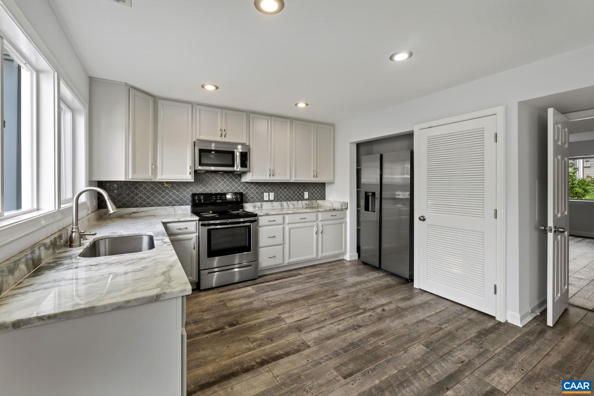 82 WOODLAKE DR, CHARLOTTESVILLE, Virginia 22901, 3 Bedrooms Bedrooms, ,1 BathroomBathrooms,Residential,82 WOODLAKE DR,681139 MLS # 681139