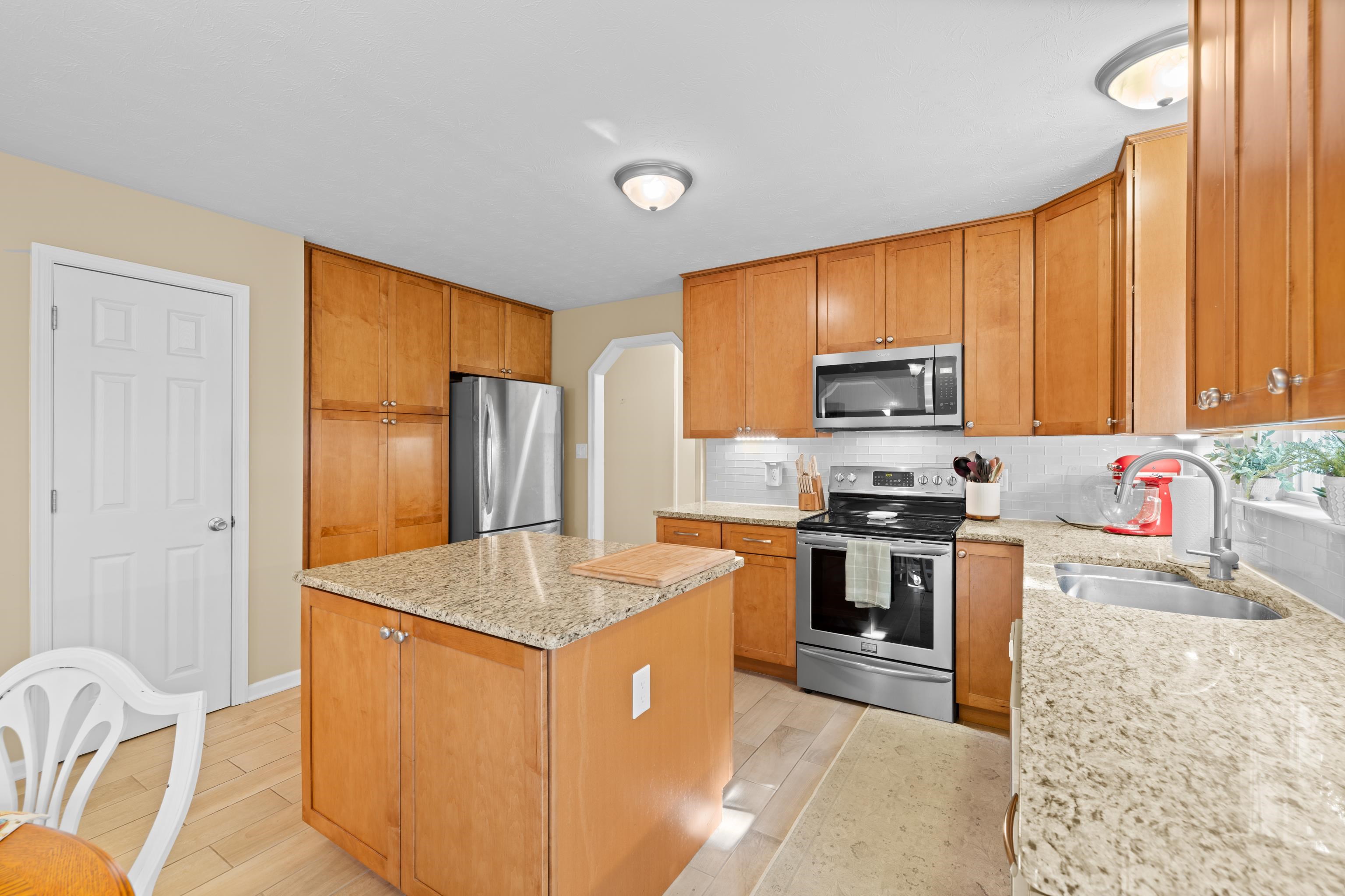 26 DEVONSHIRE CT, FISHERSVILLE, Virginia 22939, 4 Bedrooms Bedrooms, ,3 BathroomsBathrooms,Residential,26 DEVONSHIRE CT,681170 MLS # 681170 26 DEVONSHIRE CT, FISHERSVILLE, Virginia 22939, 4 Bedrooms Bedrooms, ,3 BathroomsBathrooms,Residential,26 DEVONSHIRE CT,681170 MLS # 681170