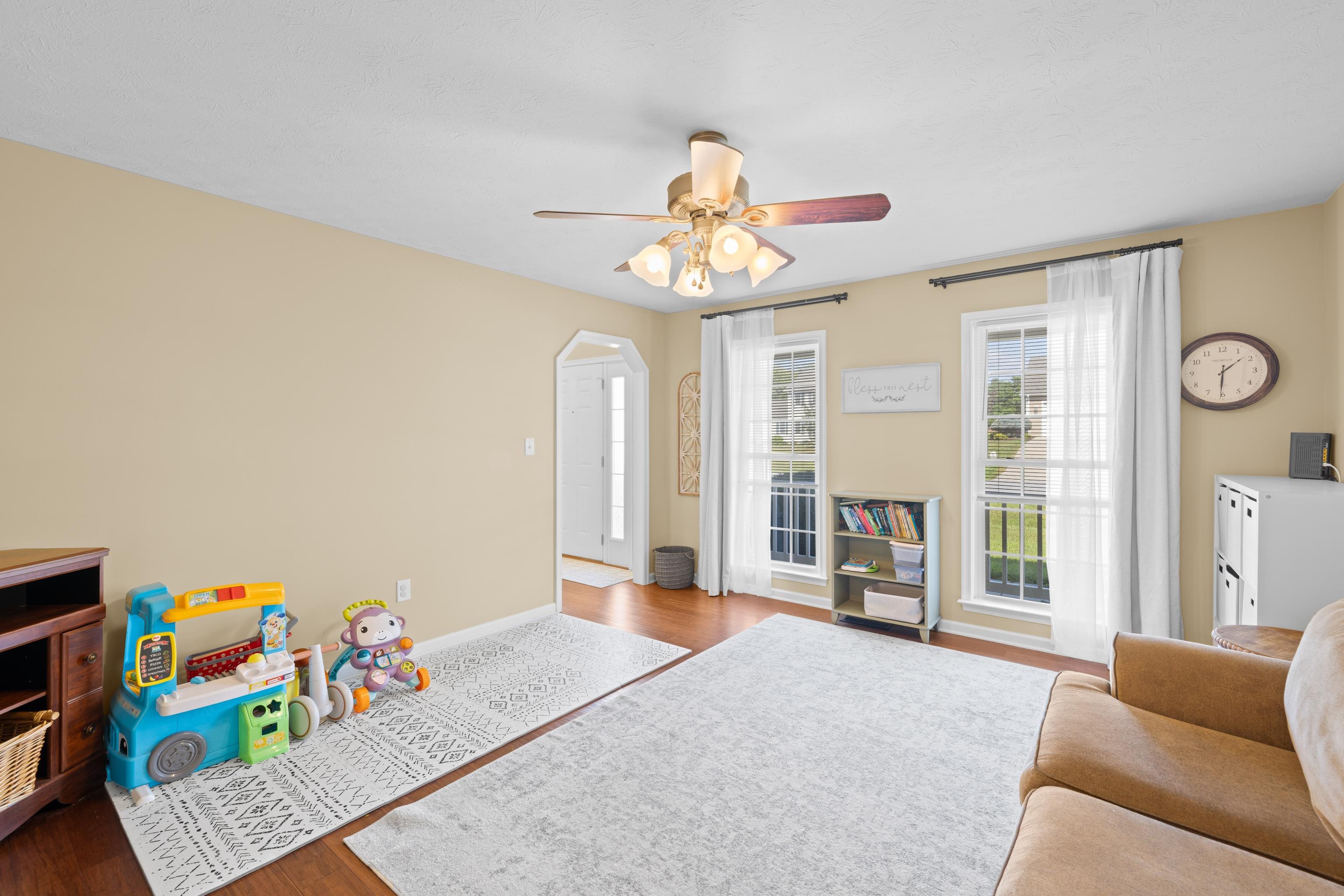 26 DEVONSHIRE CT, FISHERSVILLE, Virginia 22939, 4 Bedrooms Bedrooms, ,3 BathroomsBathrooms,Residential,26 DEVONSHIRE CT,681170 MLS # 681170 26 DEVONSHIRE CT, FISHERSVILLE, Virginia 22939, 4 Bedrooms Bedrooms, ,3 BathroomsBathrooms,Residential,26 DEVONSHIRE CT,681170 MLS # 681170