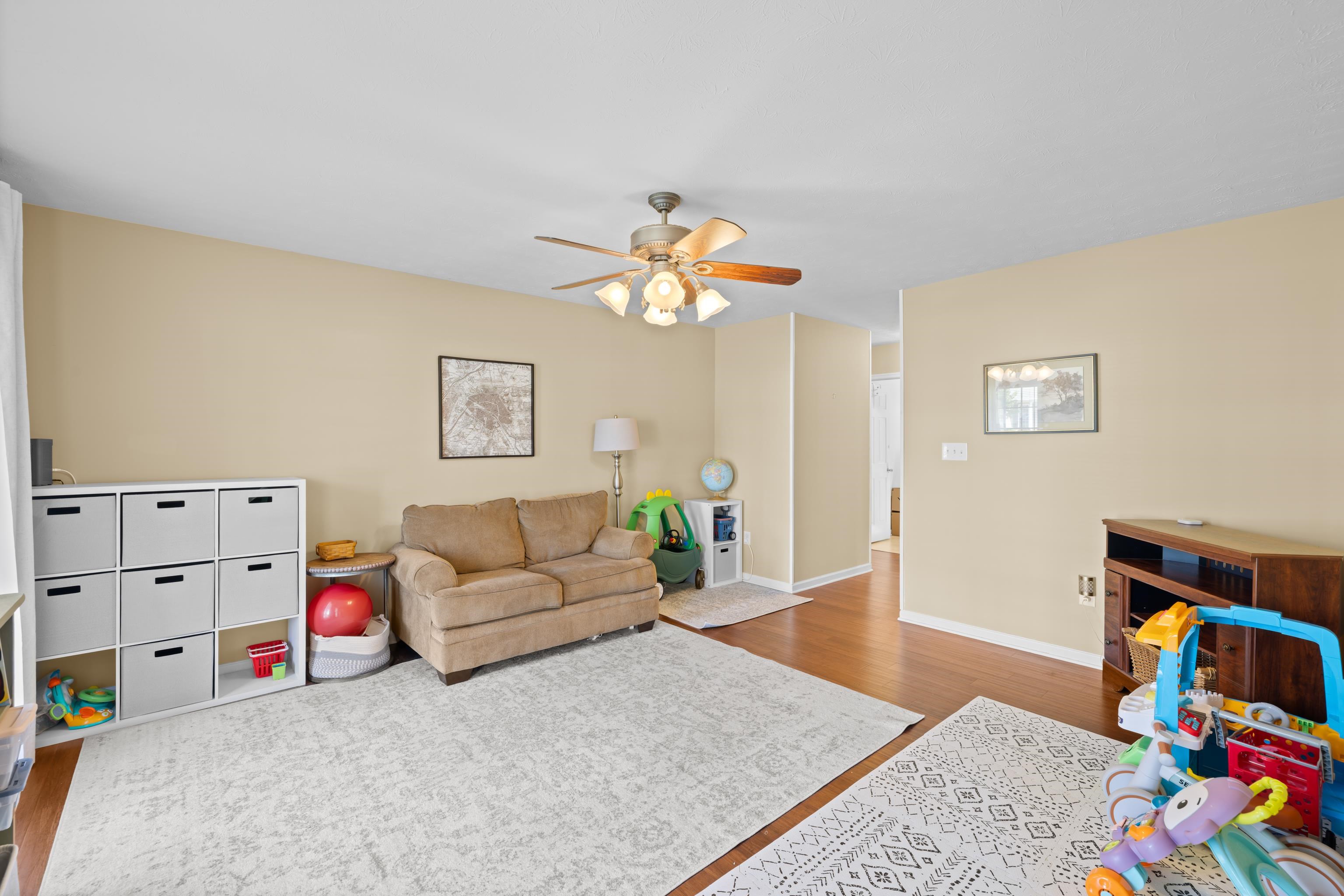 26 DEVONSHIRE CT, FISHERSVILLE, Virginia 22939, 4 Bedrooms Bedrooms, ,3 BathroomsBathrooms,Residential,26 DEVONSHIRE CT,681170 MLS # 681170 26 DEVONSHIRE CT, FISHERSVILLE, Virginia 22939, 4 Bedrooms Bedrooms, ,3 BathroomsBathrooms,Residential,26 DEVONSHIRE CT,681170 MLS # 681170