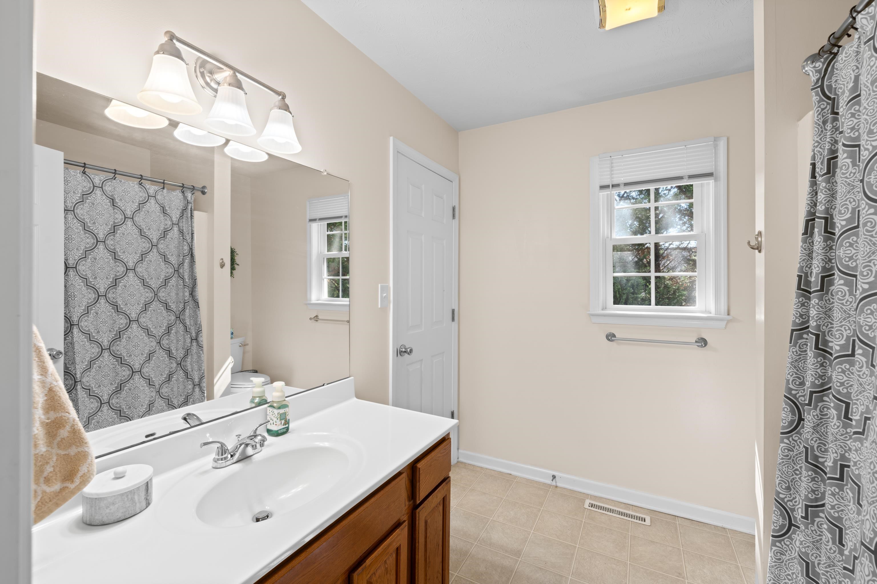 26 DEVONSHIRE CT, FISHERSVILLE, Virginia 22939, 4 Bedrooms Bedrooms, ,3 BathroomsBathrooms,Residential,26 DEVONSHIRE CT,681170 MLS # 681170 26 DEVONSHIRE CT, FISHERSVILLE, Virginia 22939, 4 Bedrooms Bedrooms, ,3 BathroomsBathrooms,Residential,26 DEVONSHIRE CT,681170 MLS # 681170