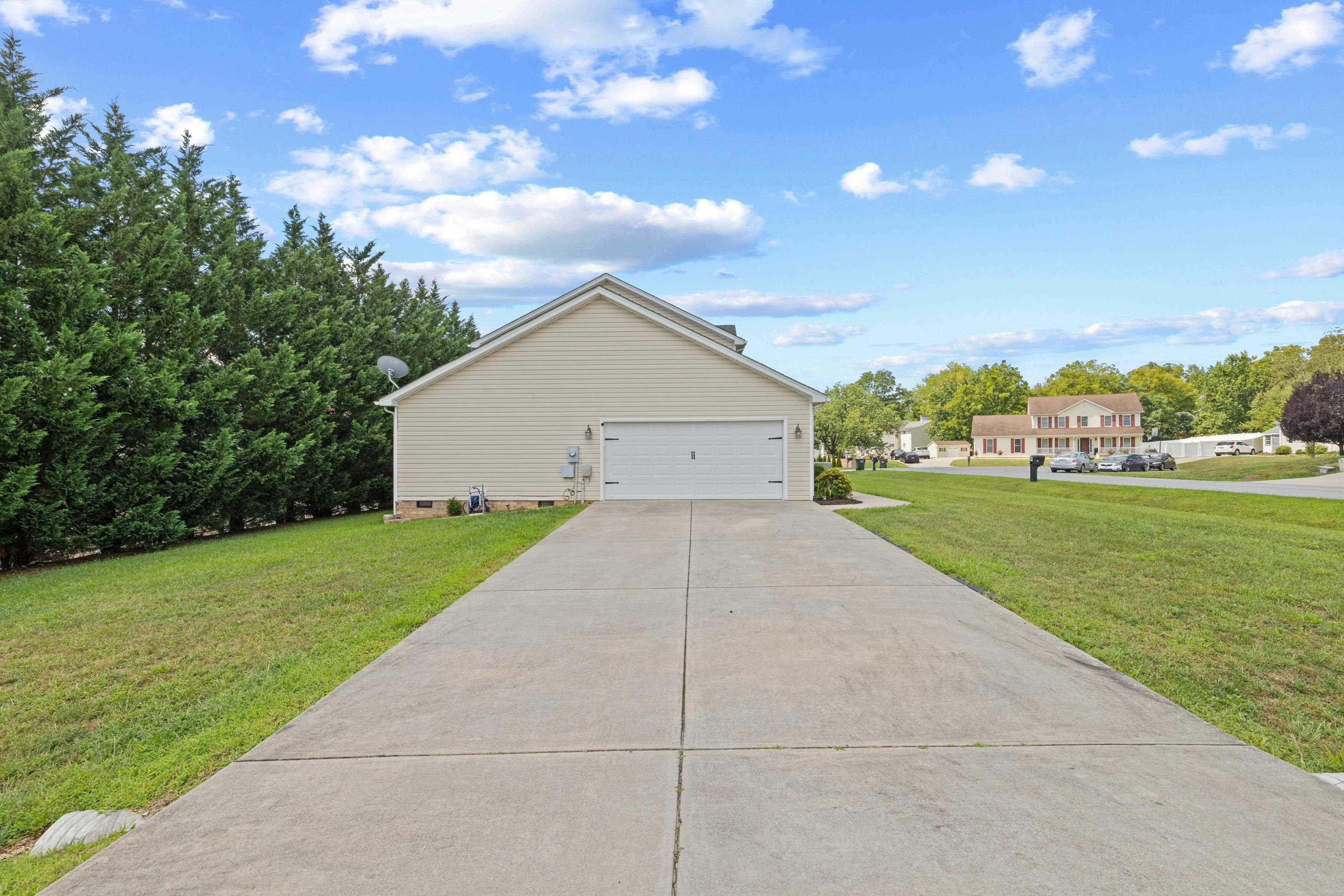 26 DEVONSHIRE CT, FISHERSVILLE, Virginia 22939, 4 Bedrooms Bedrooms, ,3 BathroomsBathrooms,Residential,26 DEVONSHIRE CT,681170 MLS # 681170 26 DEVONSHIRE CT, FISHERSVILLE, Virginia 22939, 4 Bedrooms Bedrooms, ,3 BathroomsBathrooms,Residential,26 DEVONSHIRE CT,681170 MLS # 681170