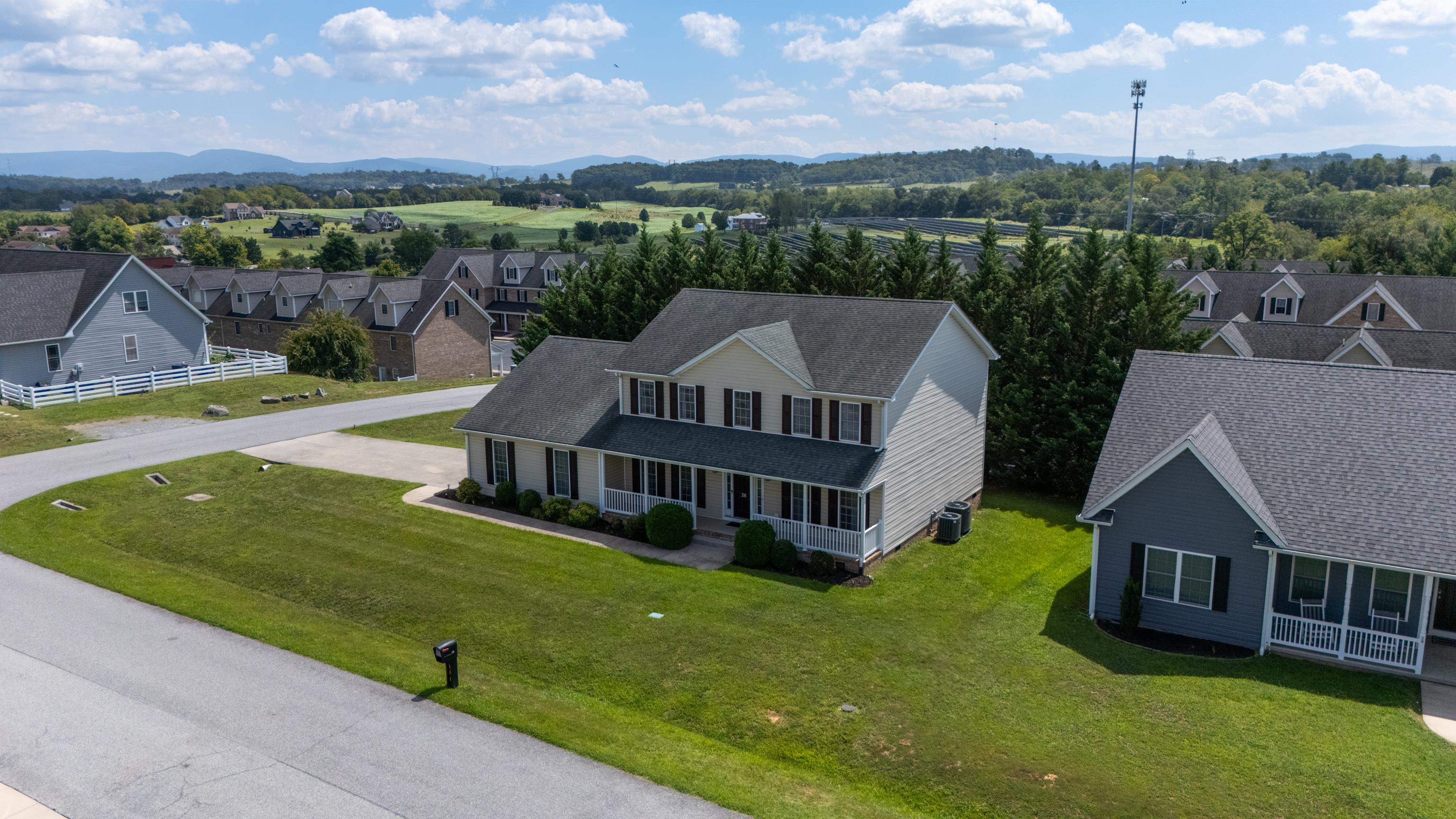 26 DEVONSHIRE CT, FISHERSVILLE, Virginia 22939, 4 Bedrooms Bedrooms, ,3 BathroomsBathrooms,Residential,26 DEVONSHIRE CT,681170 MLS # 681170 26 DEVONSHIRE CT, FISHERSVILLE, Virginia 22939, 4 Bedrooms Bedrooms, ,3 BathroomsBathrooms,Residential,26 DEVONSHIRE CT,681170 MLS # 681170