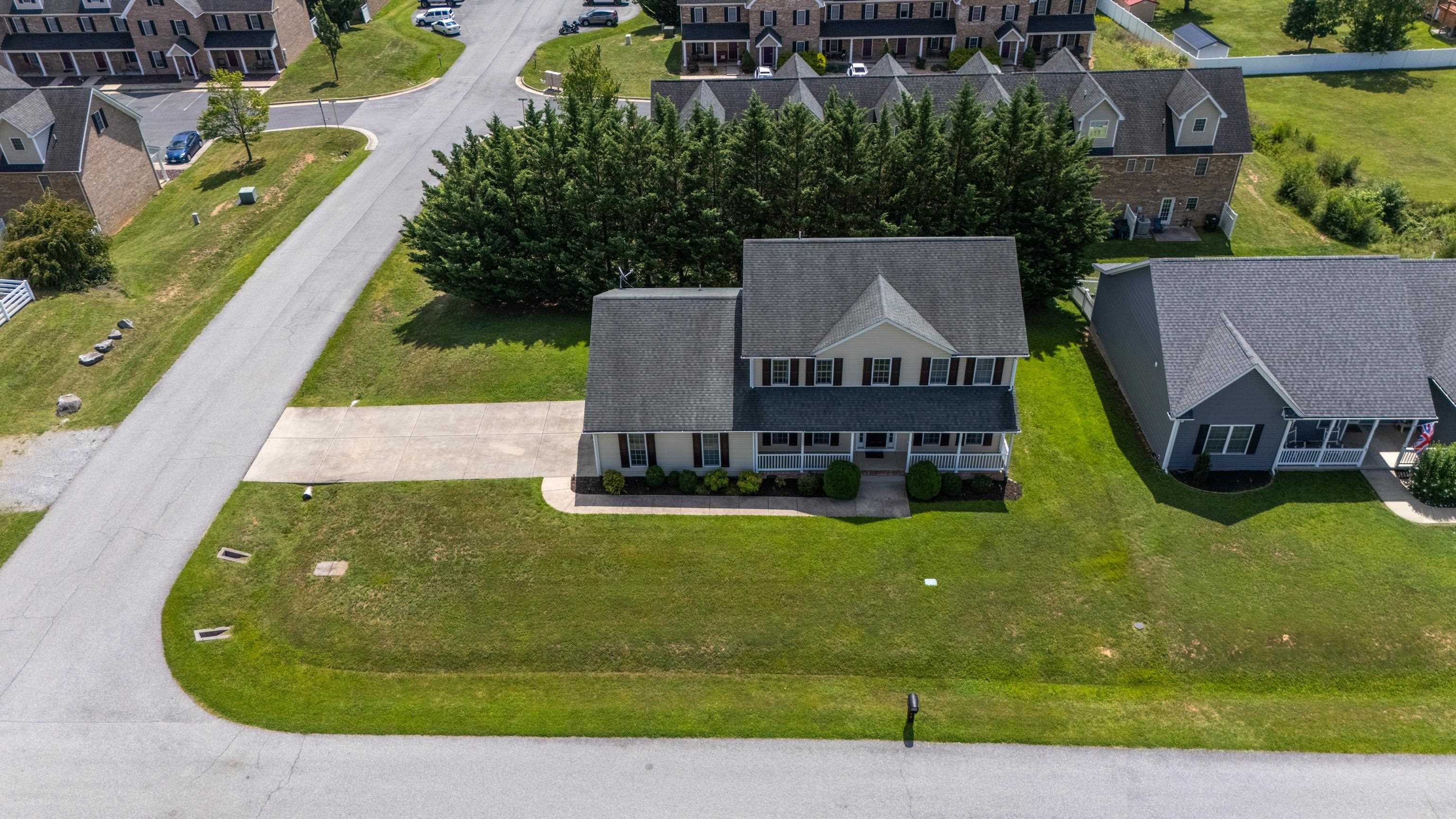 26 DEVONSHIRE CT, FISHERSVILLE, Virginia 22939, 4 Bedrooms Bedrooms, ,3 BathroomsBathrooms,Residential,26 DEVONSHIRE CT,681170 MLS # 681170 26 DEVONSHIRE CT, FISHERSVILLE, Virginia 22939, 4 Bedrooms Bedrooms, ,3 BathroomsBathrooms,Residential,26 DEVONSHIRE CT,681170 MLS # 681170