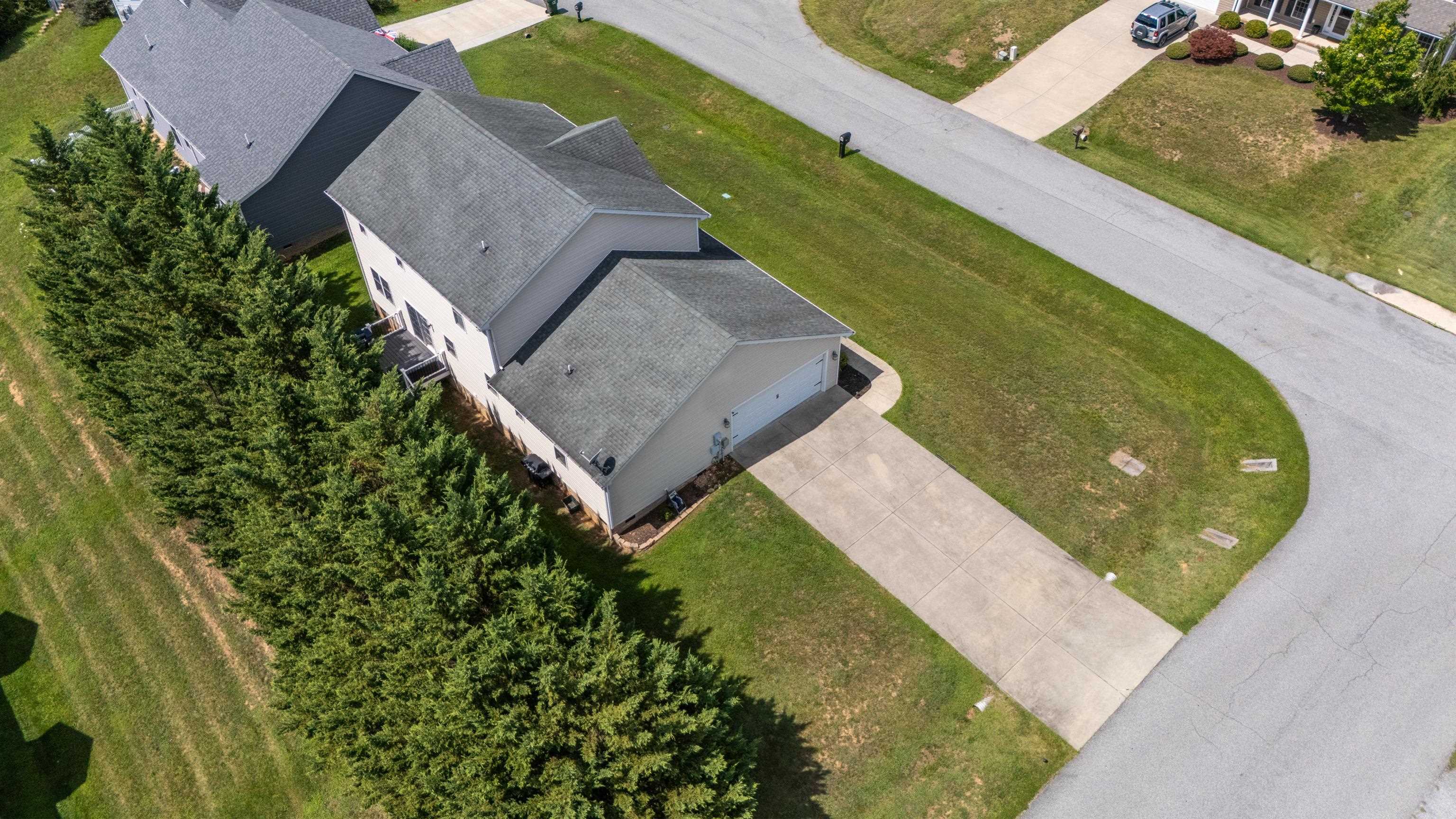 26 DEVONSHIRE CT, FISHERSVILLE, Virginia 22939, 4 Bedrooms Bedrooms, ,3 BathroomsBathrooms,Residential,26 DEVONSHIRE CT,681170 MLS # 681170 26 DEVONSHIRE CT, FISHERSVILLE, Virginia 22939, 4 Bedrooms Bedrooms, ,3 BathroomsBathrooms,Residential,26 DEVONSHIRE CT,681170 MLS # 681170
