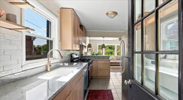812 FLORENCE AVE, WAYNESBORO, Virginia 22980, 3 Bedrooms Bedrooms, ,1 BathroomBathrooms,Residential,812 FLORENCE AVE,681172 MLS # 681172