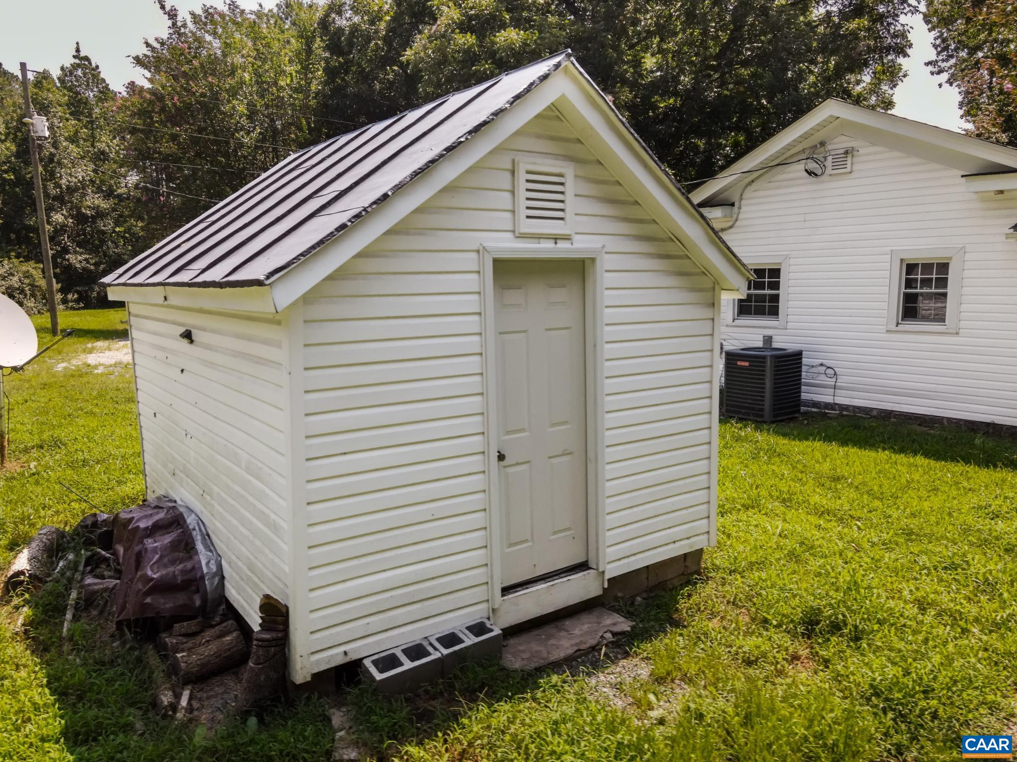 14043 JEFFERSON HWY, BUMPASS, Virginia 23024, 3 Bedrooms Bedrooms, ,2 BathroomsBathrooms,Residential,14043 JEFFERSON HWY,681173 MLS # 681173 14043 JEFFERSON HWY, BUMPASS, Virginia 23024, 3 Bedrooms Bedrooms, ,2 BathroomsBathrooms,Residential,14043 JEFFERSON HWY,681173 MLS # 681173