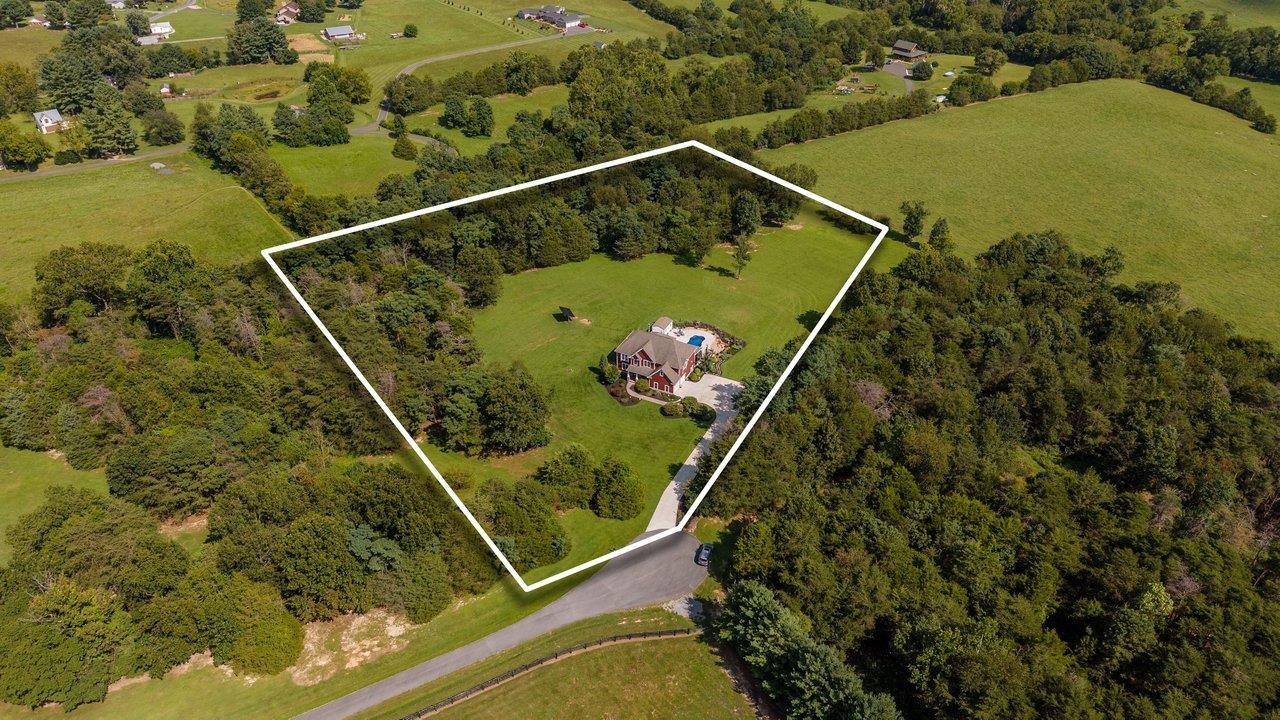 2114 MOCKINGBIRD LN, ELKTON, Virginia 22827, 4 Bedrooms Bedrooms, ,4 BathroomsBathrooms,Residential,2114 MOCKINGBIRD LN,681174 MLS # 681174 2114 MOCKINGBIRD LN, ELKTON, Virginia 22827, 4 Bedrooms Bedrooms, ,4 BathroomsBathrooms,Residential,2114 MOCKINGBIRD LN,681174 MLS # 681174