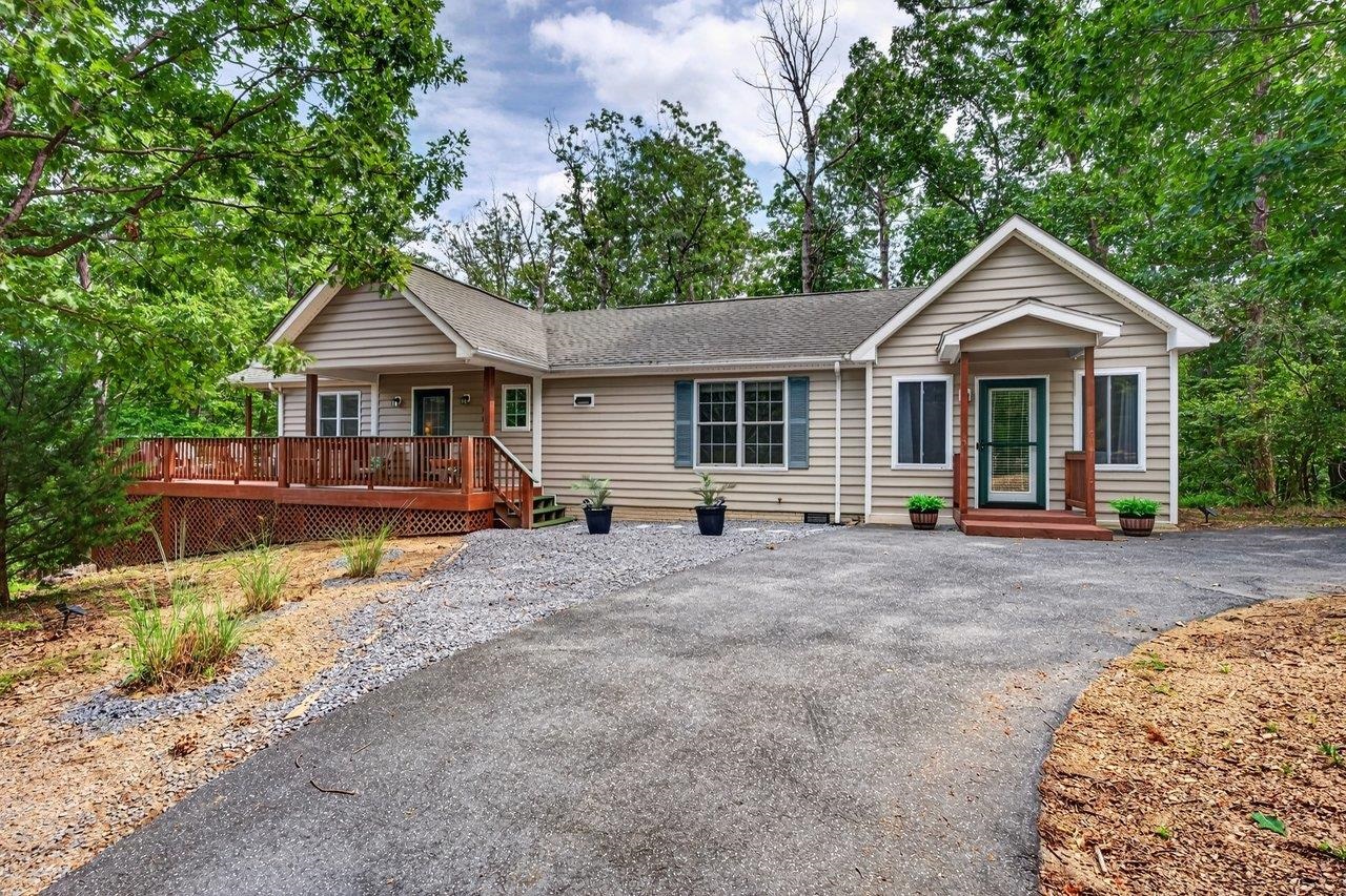 392 PASSAGE LN, MCGAHEYSVILLE, Virginia 22840, 3 Bedrooms Bedrooms, ,2 BathroomsBathrooms,Residential,392 PASSAGE LN,681189 MLS # 681189 392 PASSAGE LN, MCGAHEYSVILLE, Virginia 22840, 3 Bedrooms Bedrooms, ,2 BathroomsBathrooms,Residential,392 PASSAGE LN,681189 MLS # 681189