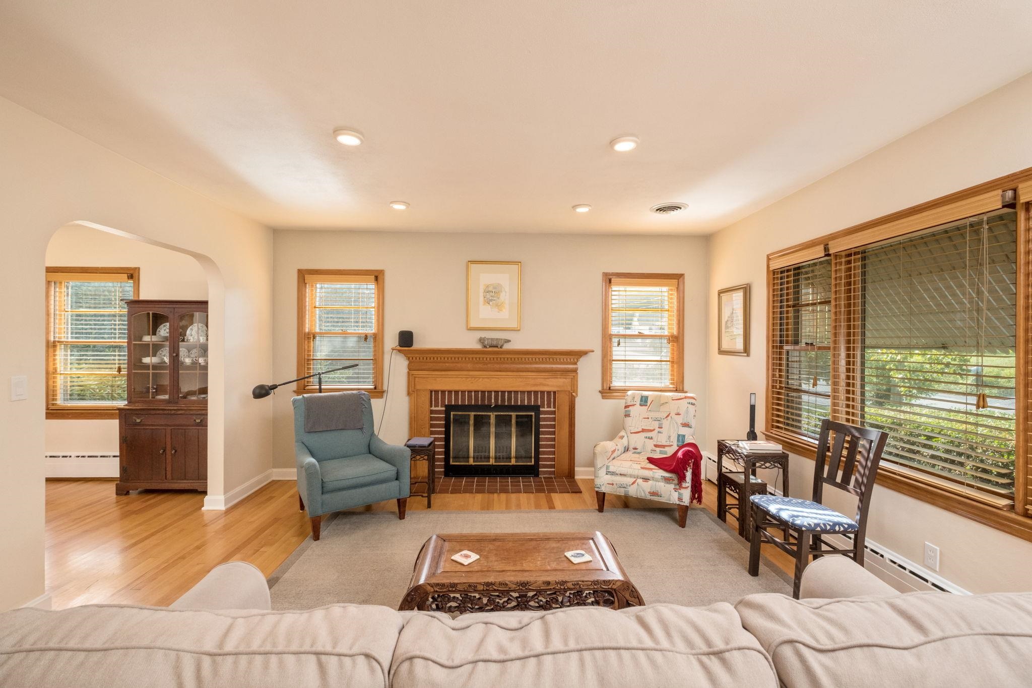 415 CARTER ST, STAUNTON, Virginia 24401, 3 Bedrooms Bedrooms, ,2 BathroomsBathrooms,Residential,415 CARTER ST,681191 MLS # 681191 415 CARTER ST, STAUNTON, Virginia 24401, 3 Bedrooms Bedrooms, ,2 BathroomsBathrooms,Residential,415 CARTER ST,681191 MLS # 681191