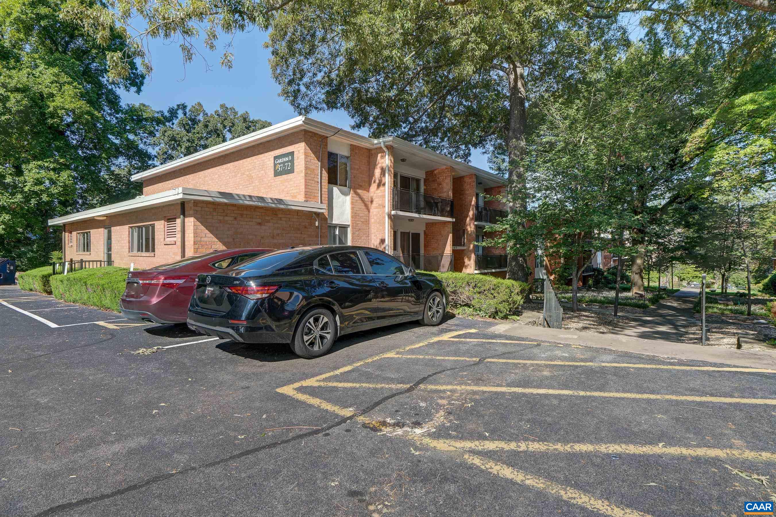 1800 JEFFERSON PARK AVE, CHARLOTTESVILLE, Virginia 22903, 2 Bedrooms Bedrooms, ,1 BathroomBathrooms,Residential,1800 JEFFERSON PARK AVE,681183 MLS # 681183 1800 JEFFERSON PARK AVE, CHARLOTTESVILLE, Virginia 22903, 2 Bedrooms Bedrooms, ,1 BathroomBathrooms,Residential,1800 JEFFERSON PARK AVE,681183 MLS # 681183