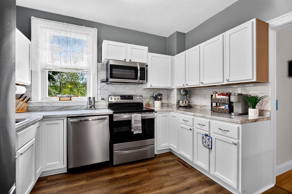 304 N OAK LN, WAYNESBORO, Virginia 22980, 3 Bedrooms Bedrooms, ,2 BathroomsBathrooms,Residential,304 N OAK LN,681202 MLS # 681202 304 N OAK LN, WAYNESBORO, Virginia 22980, 3 Bedrooms Bedrooms, ,2 BathroomsBathrooms,Residential,304 N OAK LN,681202 MLS # 681202